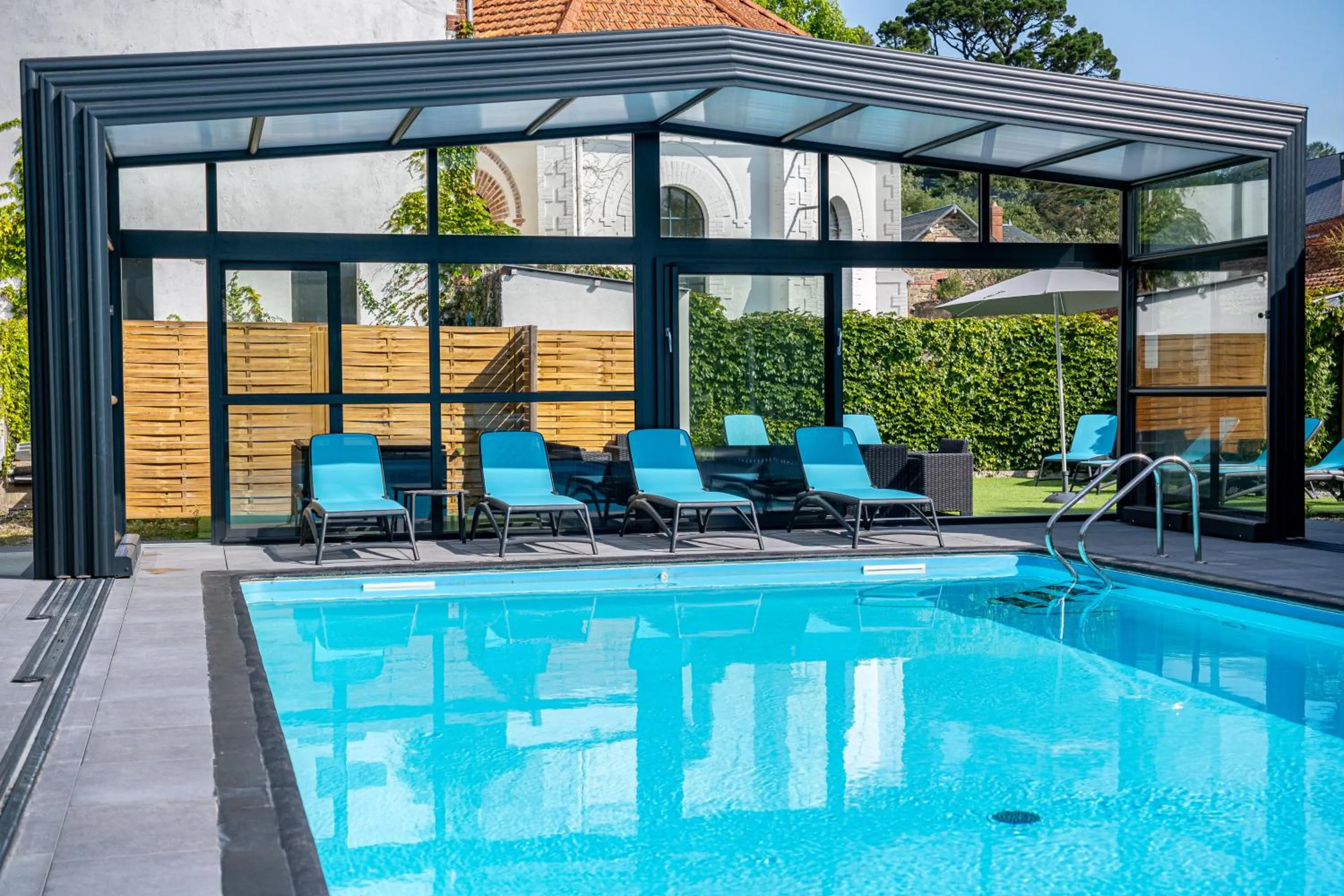 Swimming pool in Hotel Saint Paul