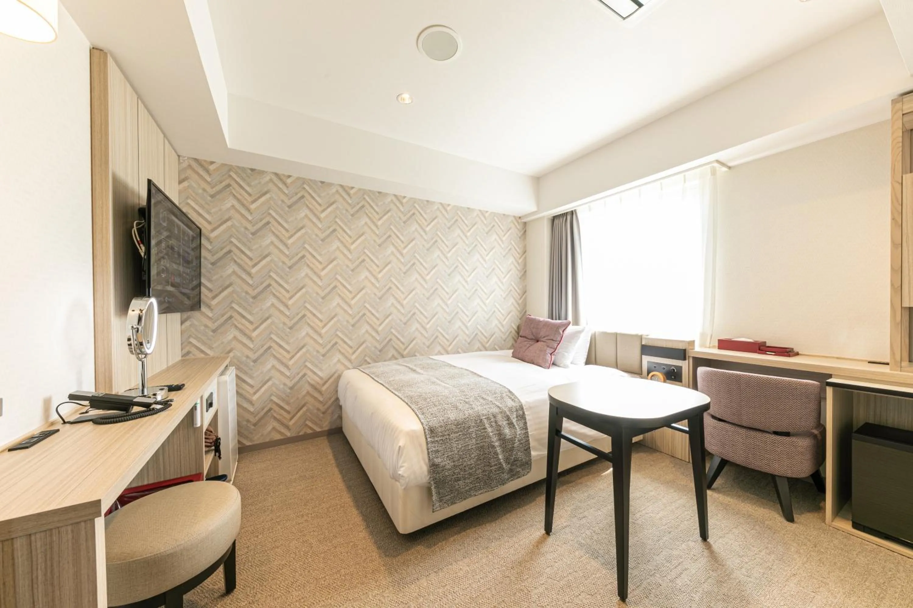 Photo of the whole room, Bed in Meitetsu Inn Shinosakaeki Higashiguchi