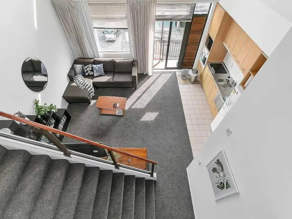 Roomy Loft 2 Bedroom with Free Parking Zodiak Stays