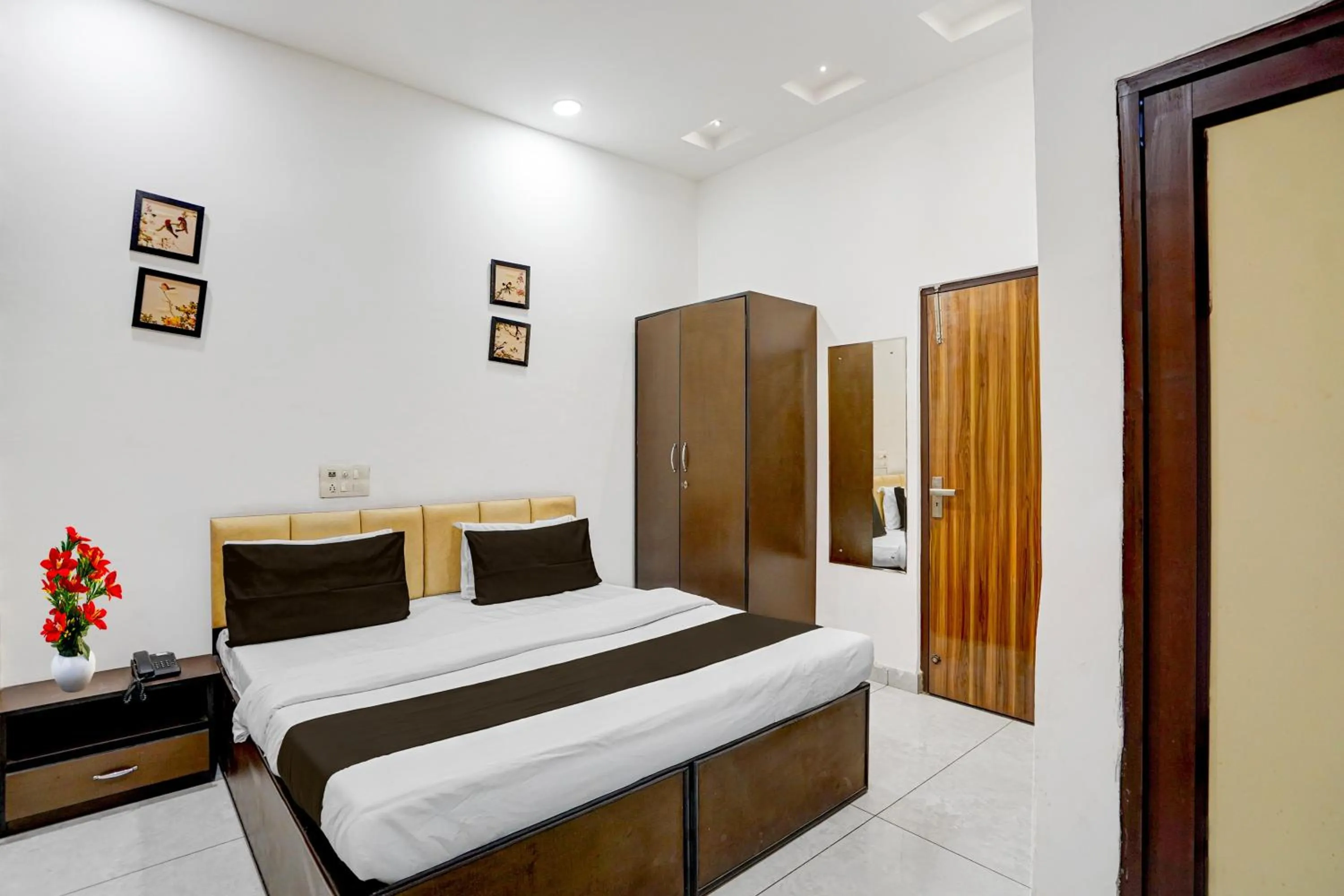Bedroom, Bed in Hotel O Silver Arc Mall Ludhiana Formerly White Solitaire
