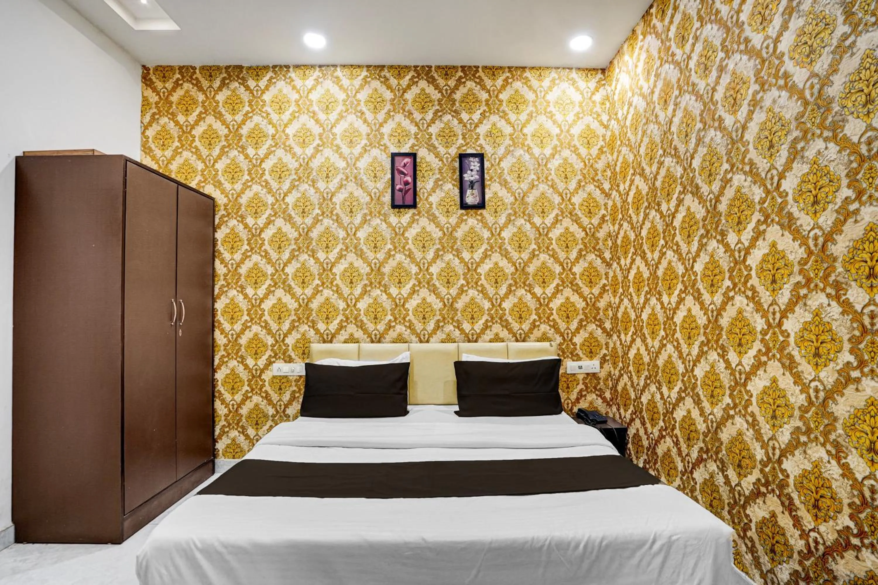 Bedroom, Bed in Hotel O Silver Arc Mall Ludhiana Formerly White Solitaire