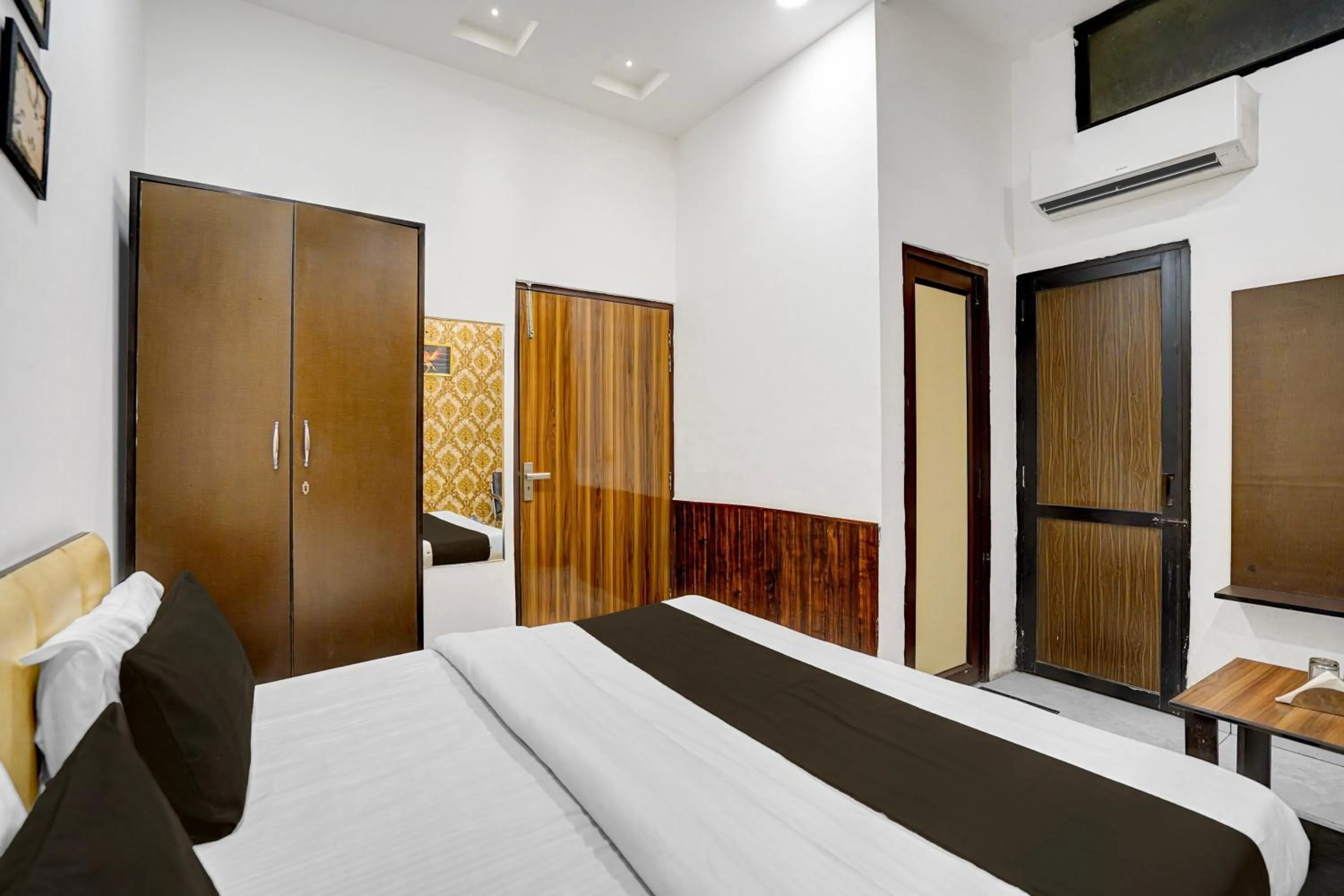 Bedroom, Bed in Hotel O Silver Arc Mall Ludhiana Formerly White Solitaire
