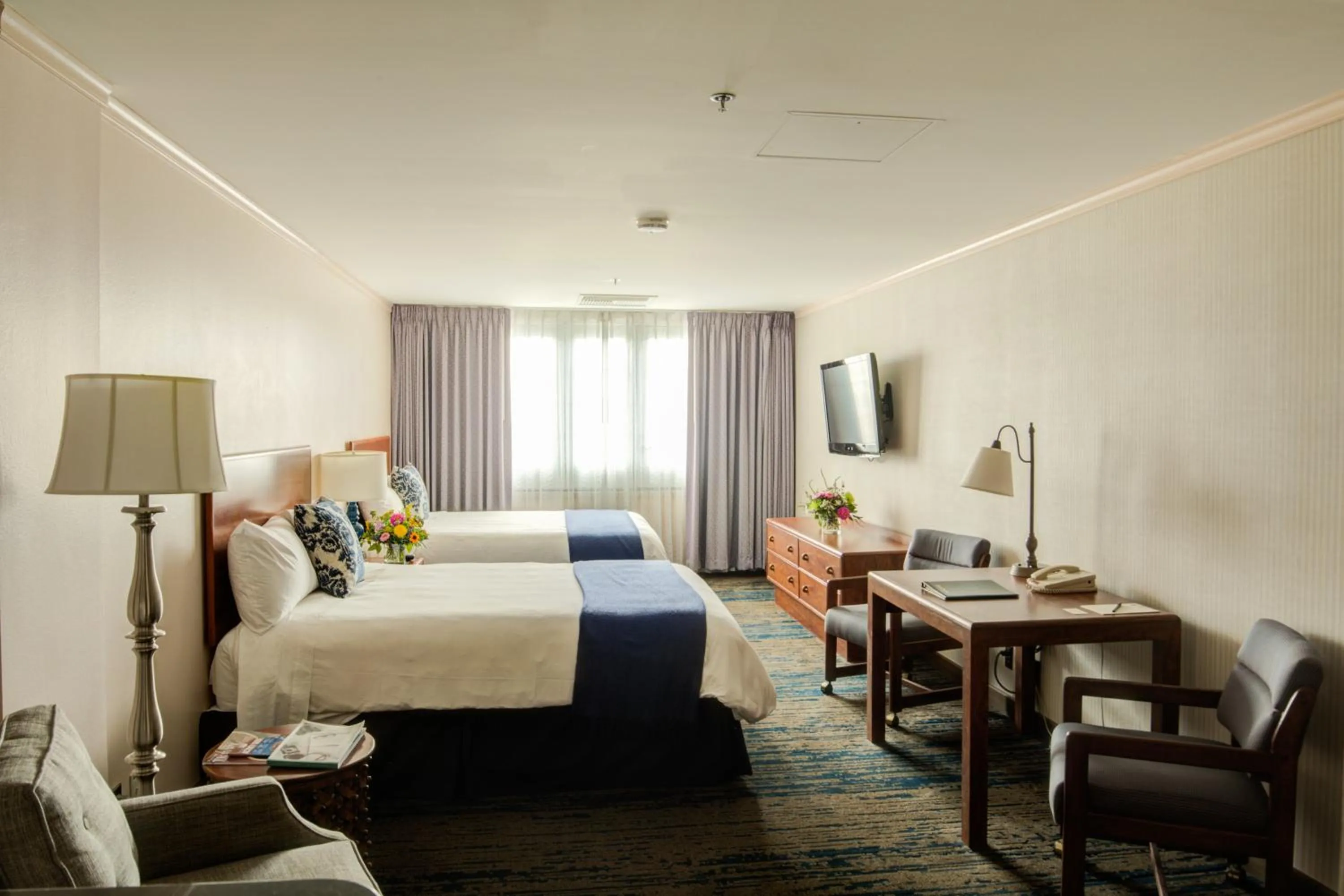 Photo of the whole room, Bed in The Voyager Inn