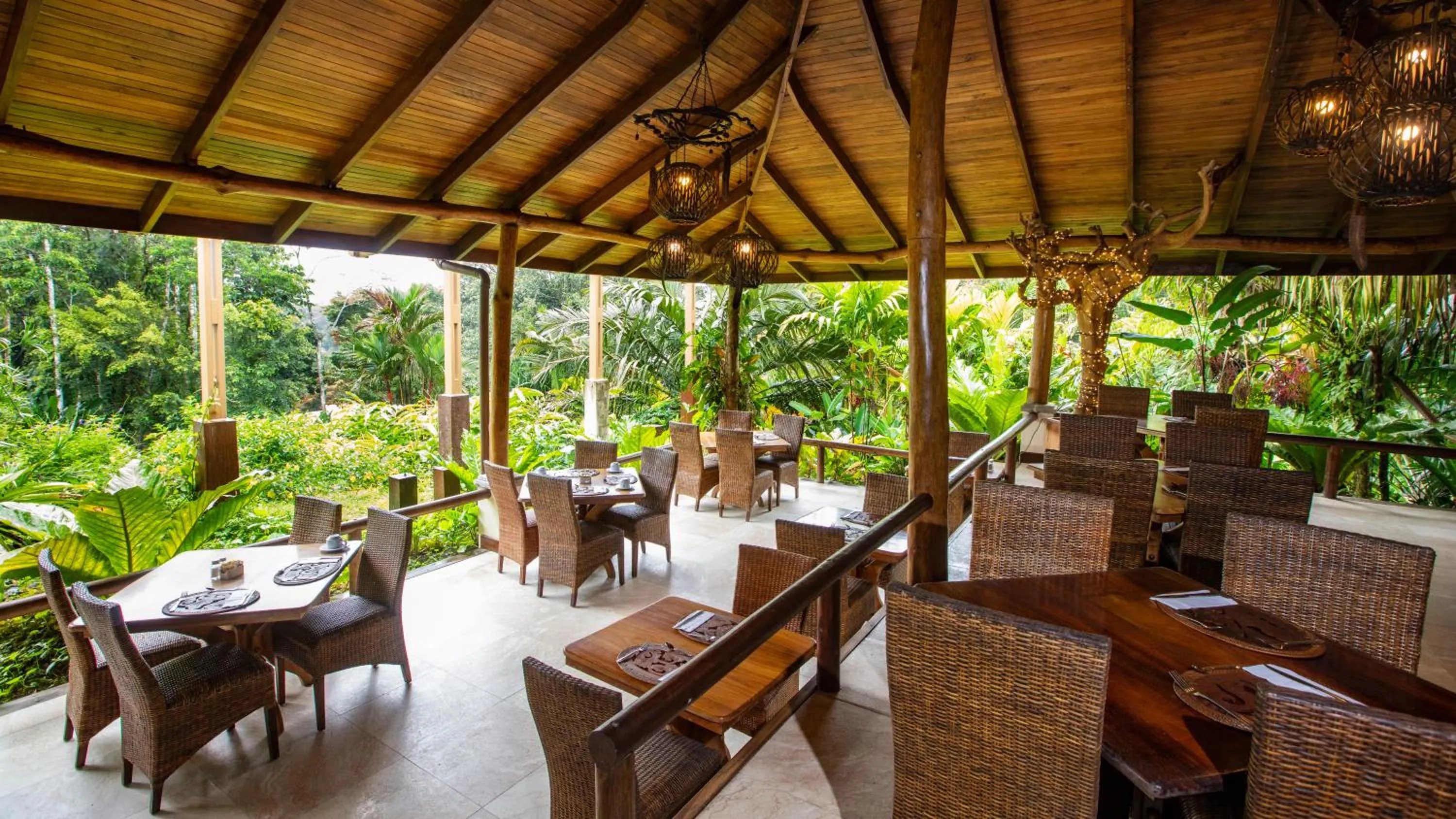 Restaurant/places to eat in Lost Iguana Resort and Spa