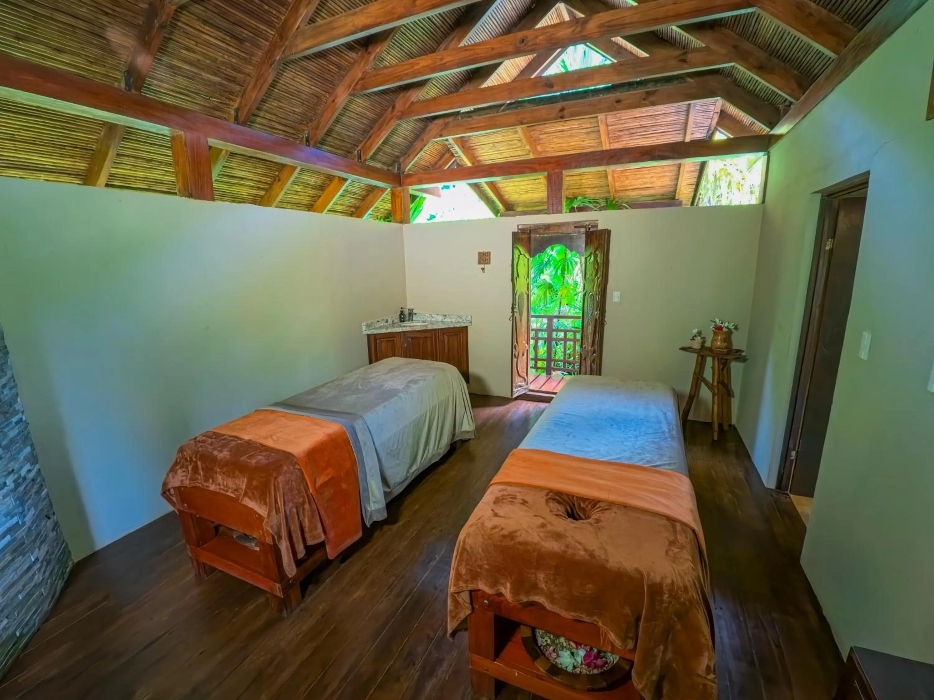Spa and wellness centre/facilities, Bed in Lost Iguana Resort and Spa