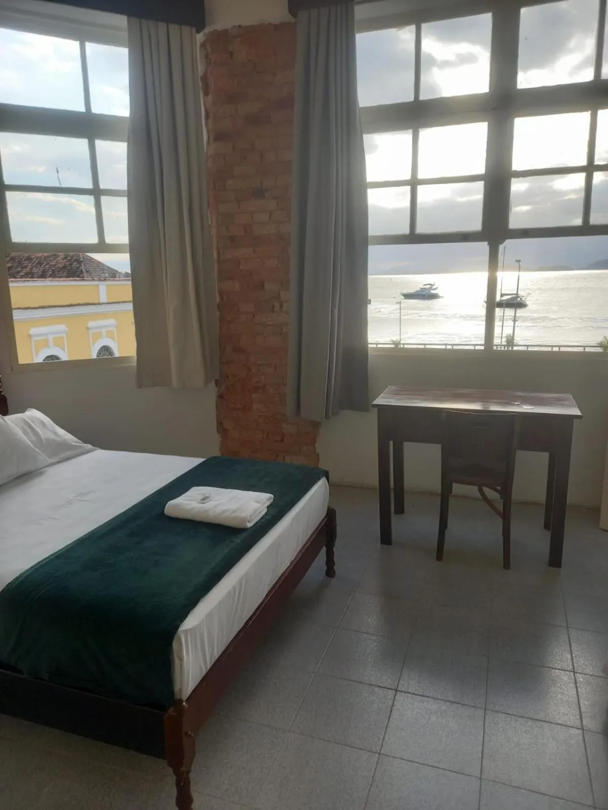 Bed in Kontiki Hotel