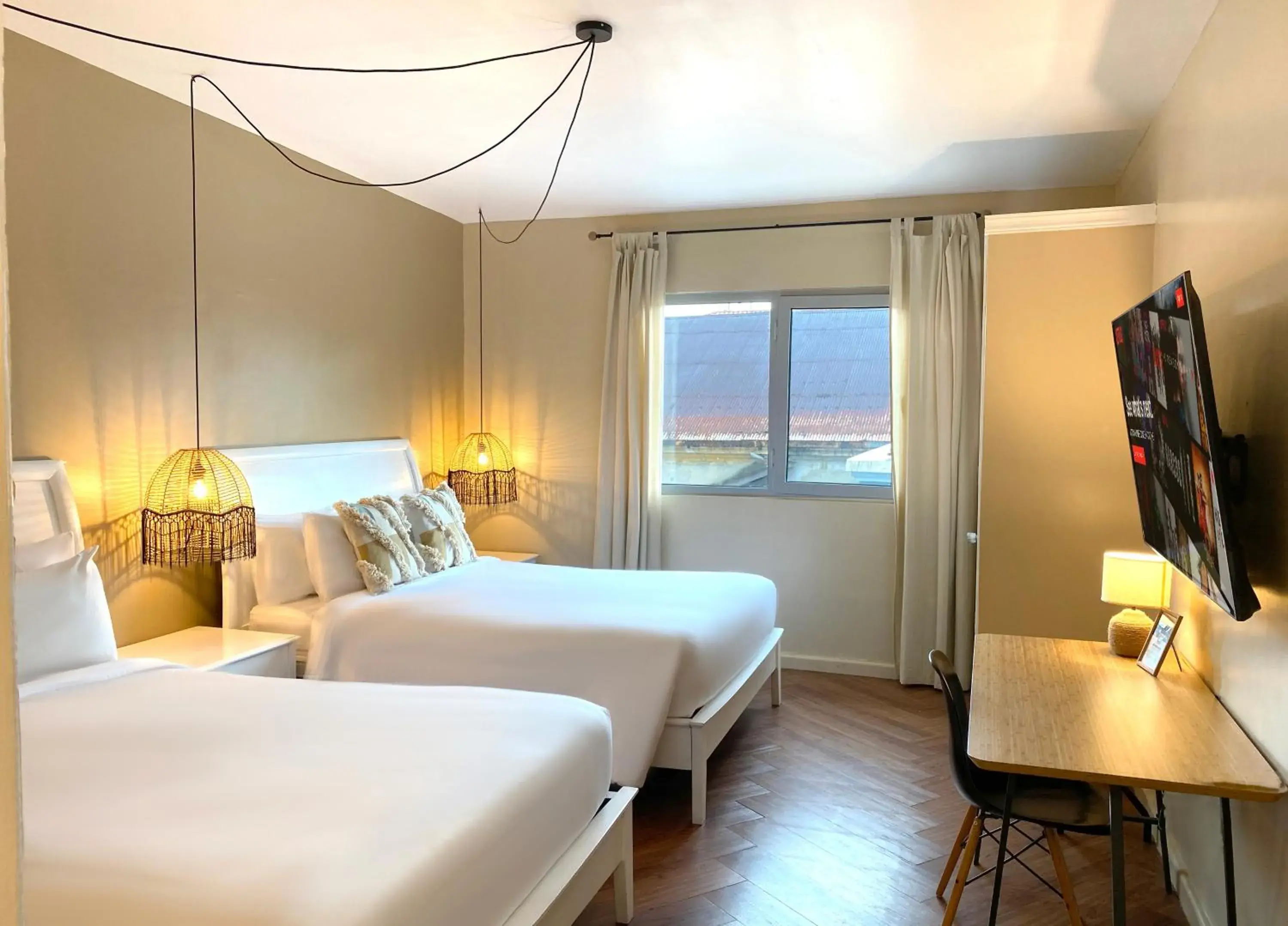 Bed in Magnolia Inn Bed in Magnolia Inn