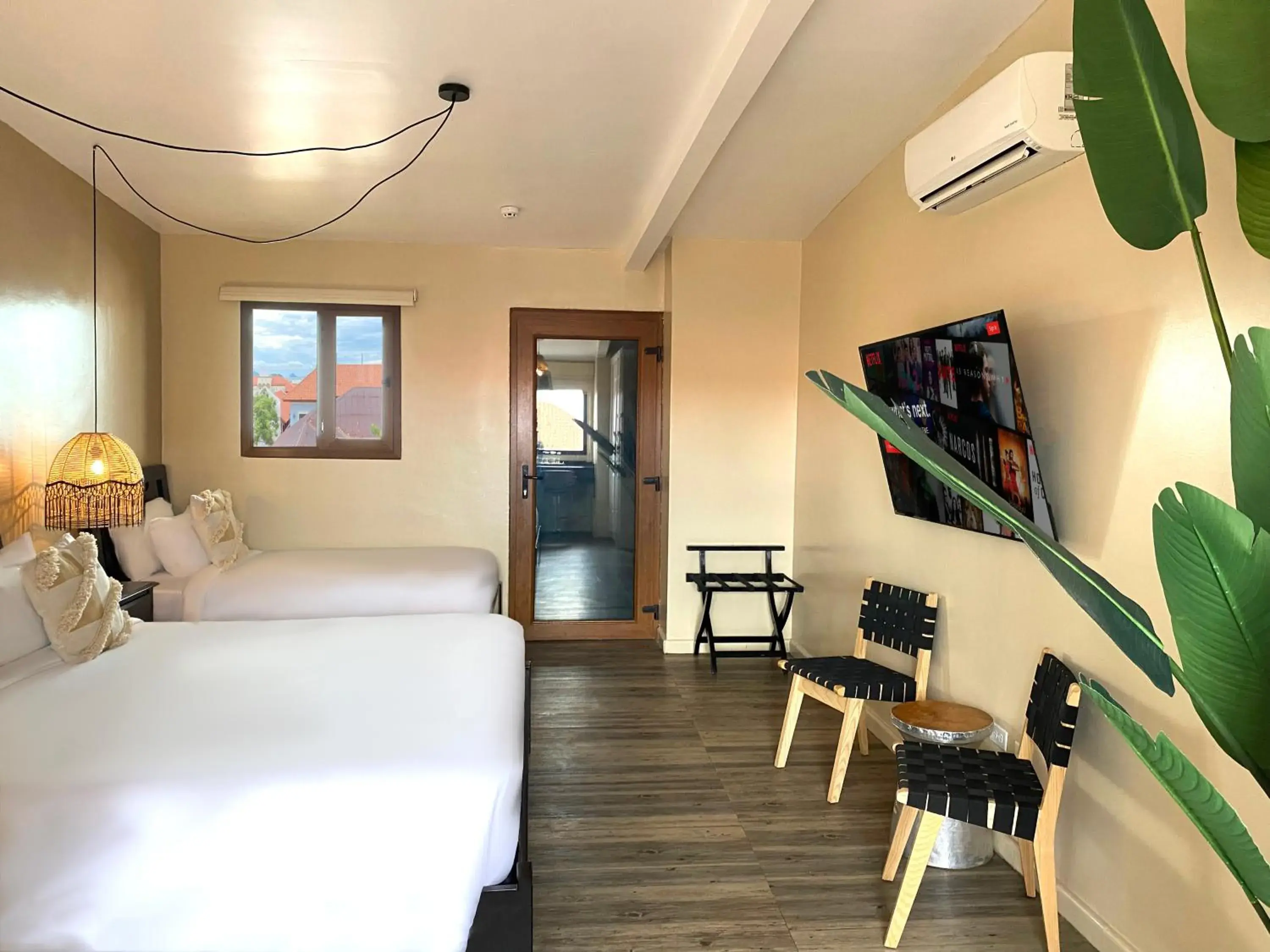 TV and multimedia, Bed in Magnolia Inn TV and multimedia, Bed in Magnolia Inn