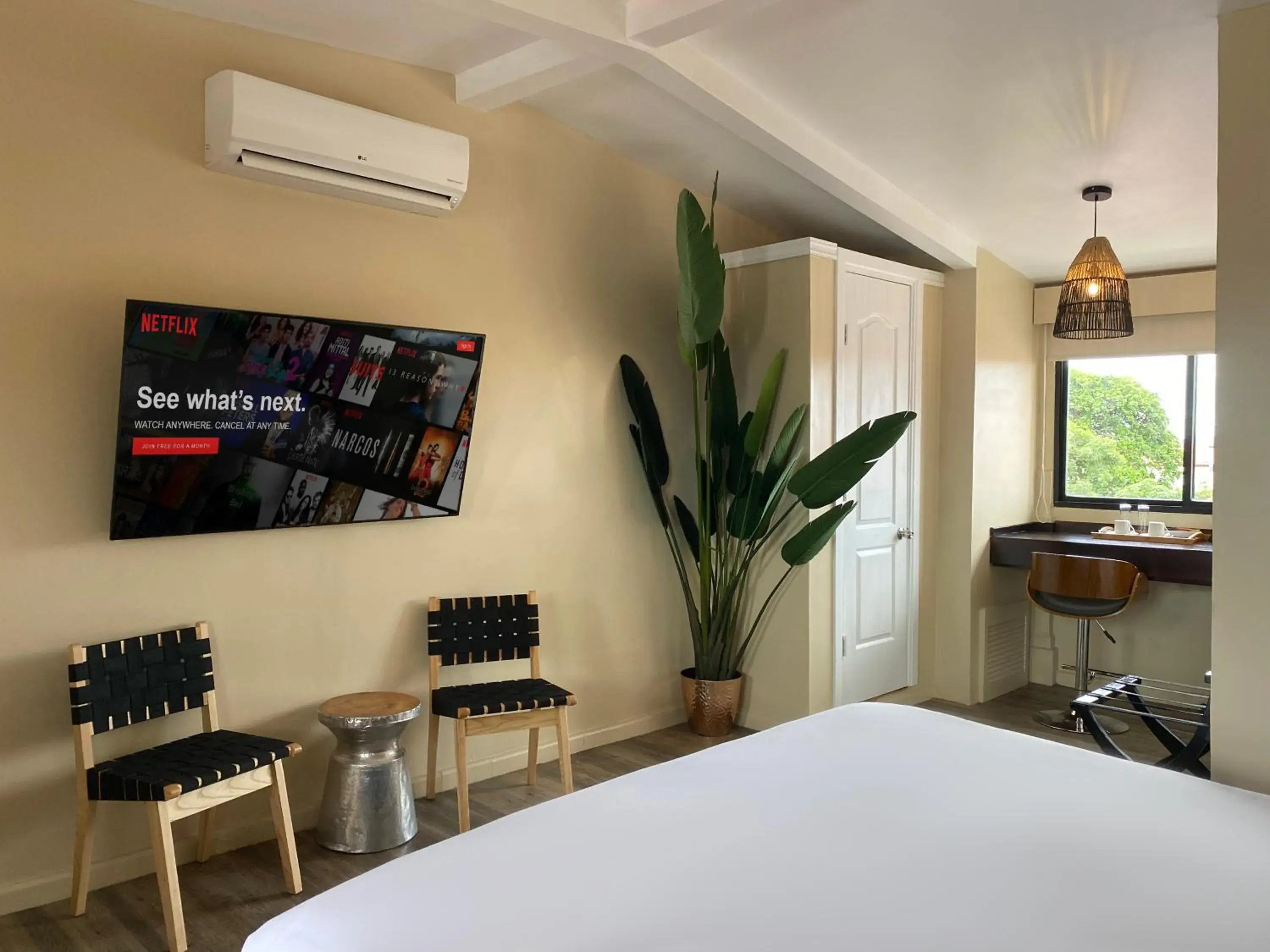 TV and multimedia, Bed in Magnolia Inn TV and multimedia, Bed in Magnolia Inn