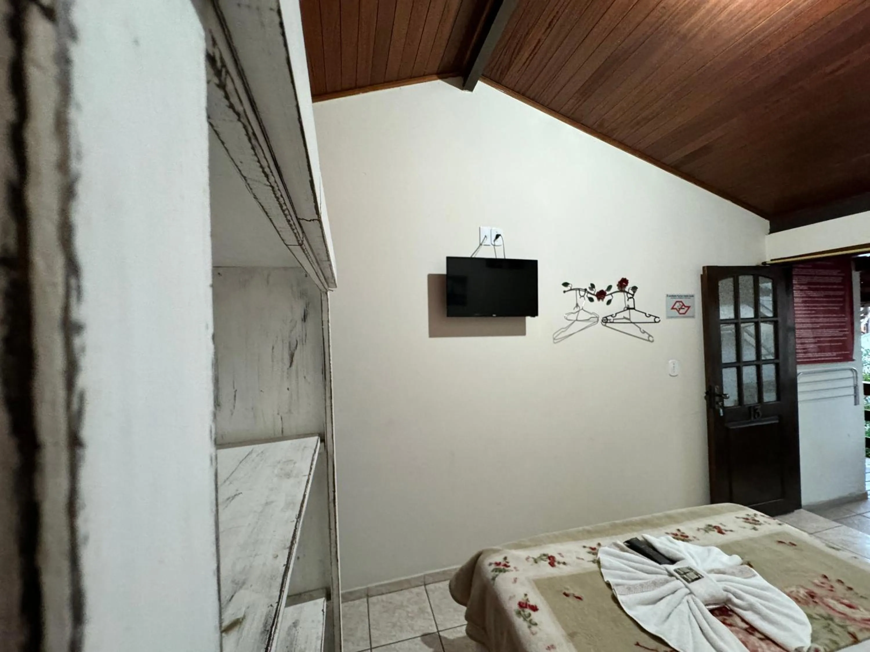 View (from property/room), Bed in Pousada Vila D' Itália