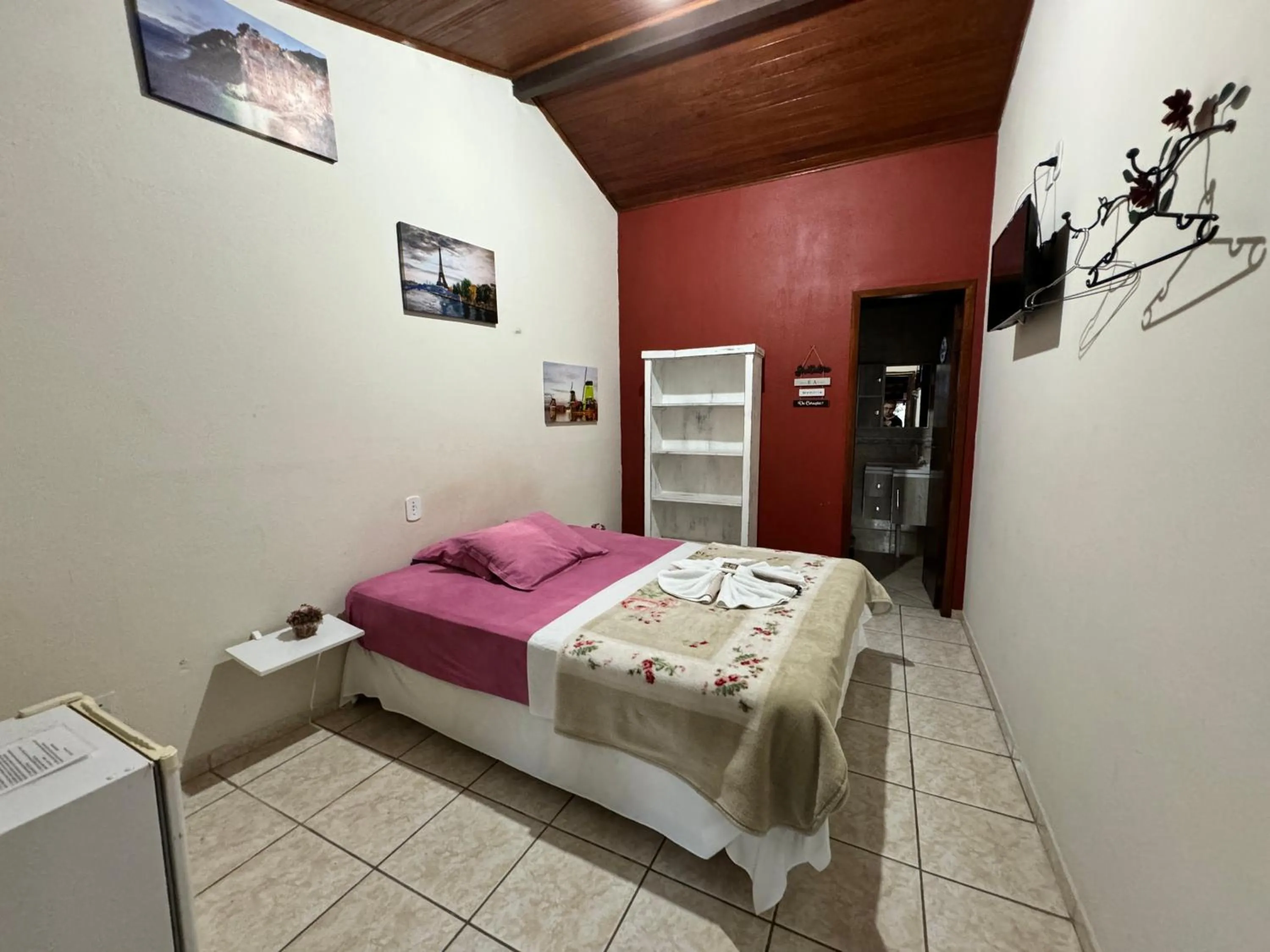 View (from property/room), Bed in Pousada Vila D' Itália