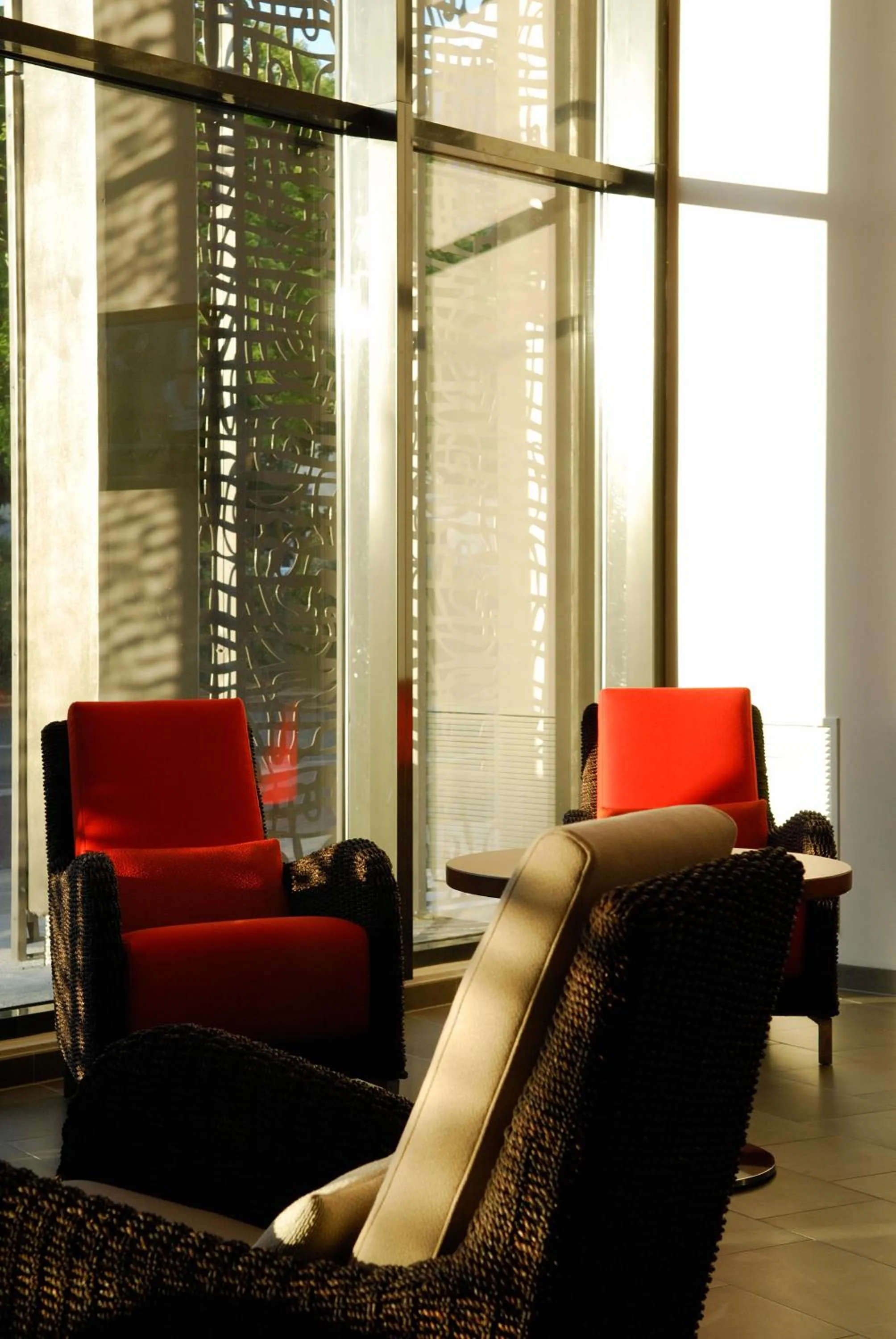 Communal lounge/ TV room in Aparthotel Adagio Bordeaux Centre Gambetta