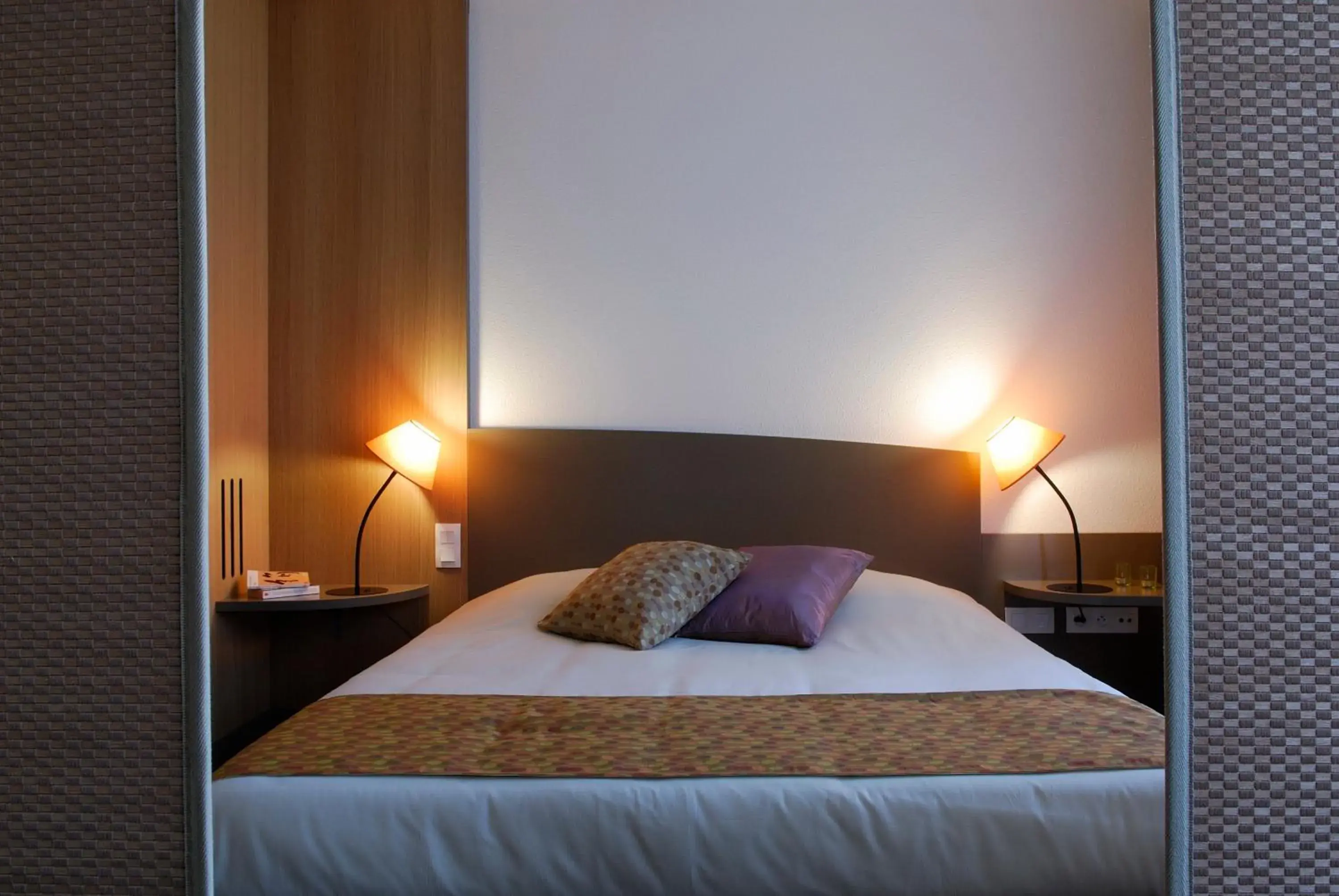 Bedroom, Bed in Aparthotel Adagio Bordeaux Centre Gambetta Bedroom, Bed in Aparthotel Adagio Bordeaux Centre Gambetta