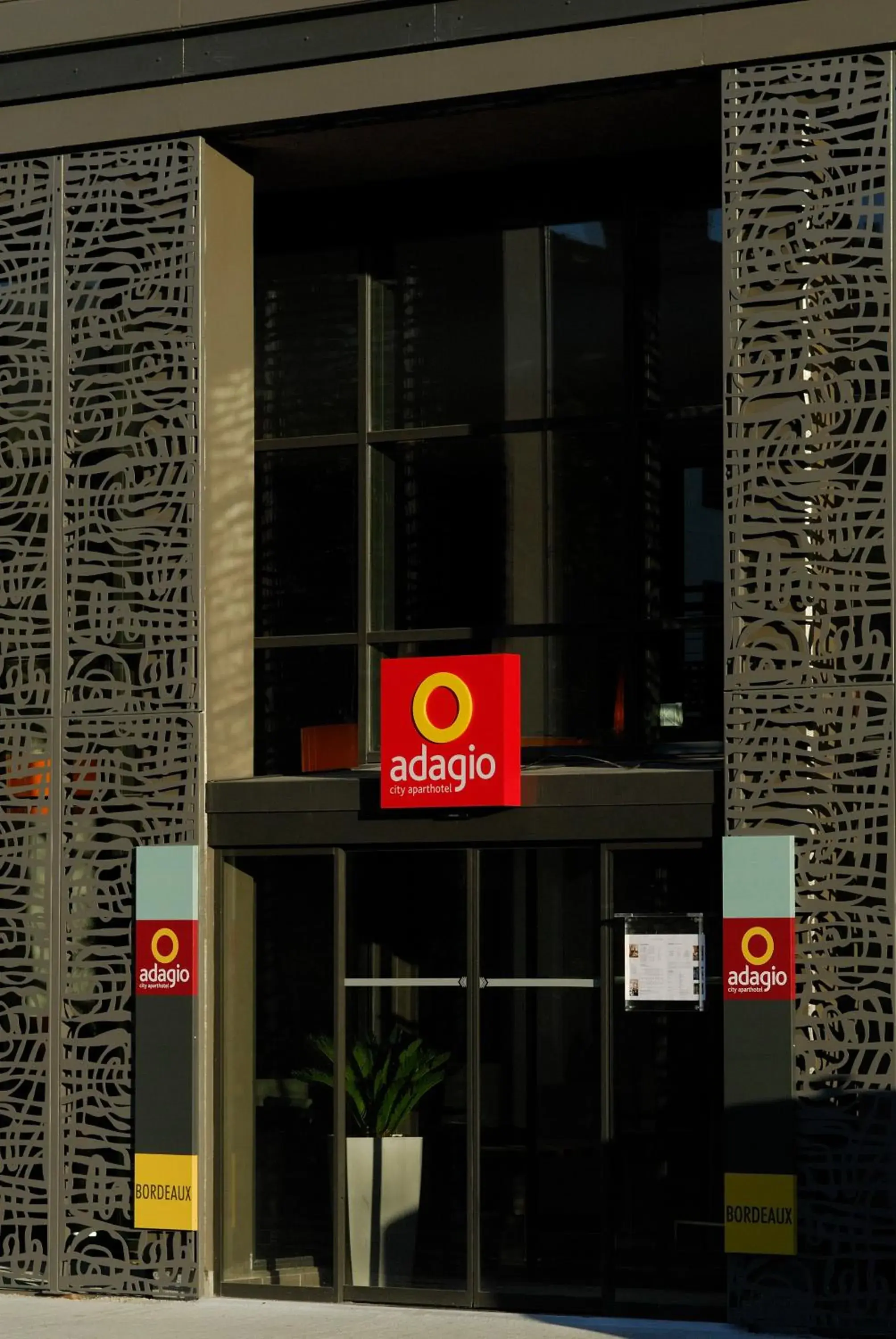 Facade/entrance in Aparthotel Adagio Bordeaux Centre Gambetta Facade/entrance in Aparthotel Adagio Bordeaux Centre Gambetta