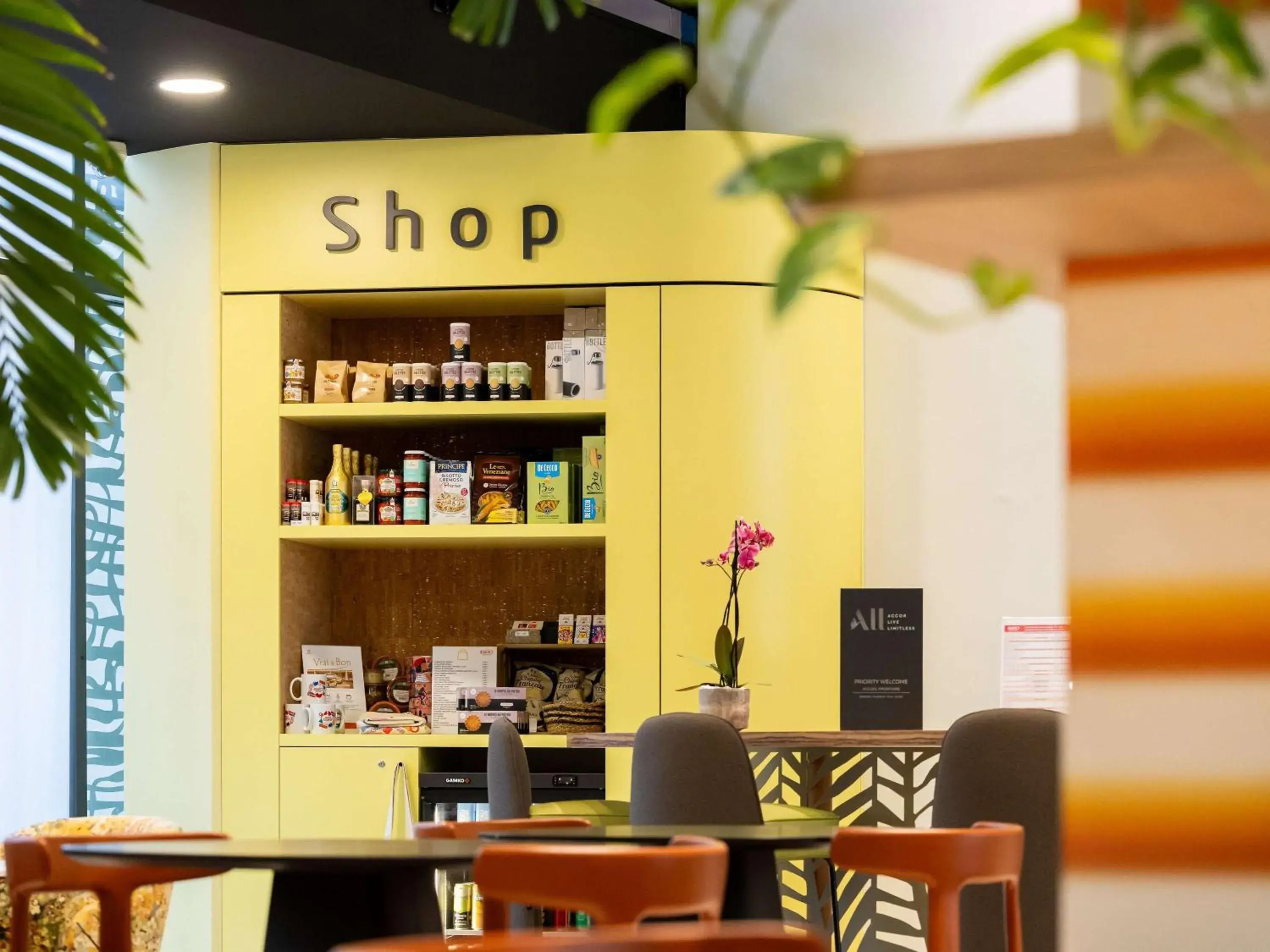 Property building in Aparthotel Adagio Bordeaux Centre Gambetta Property building in Aparthotel Adagio Bordeaux Centre Gambetta