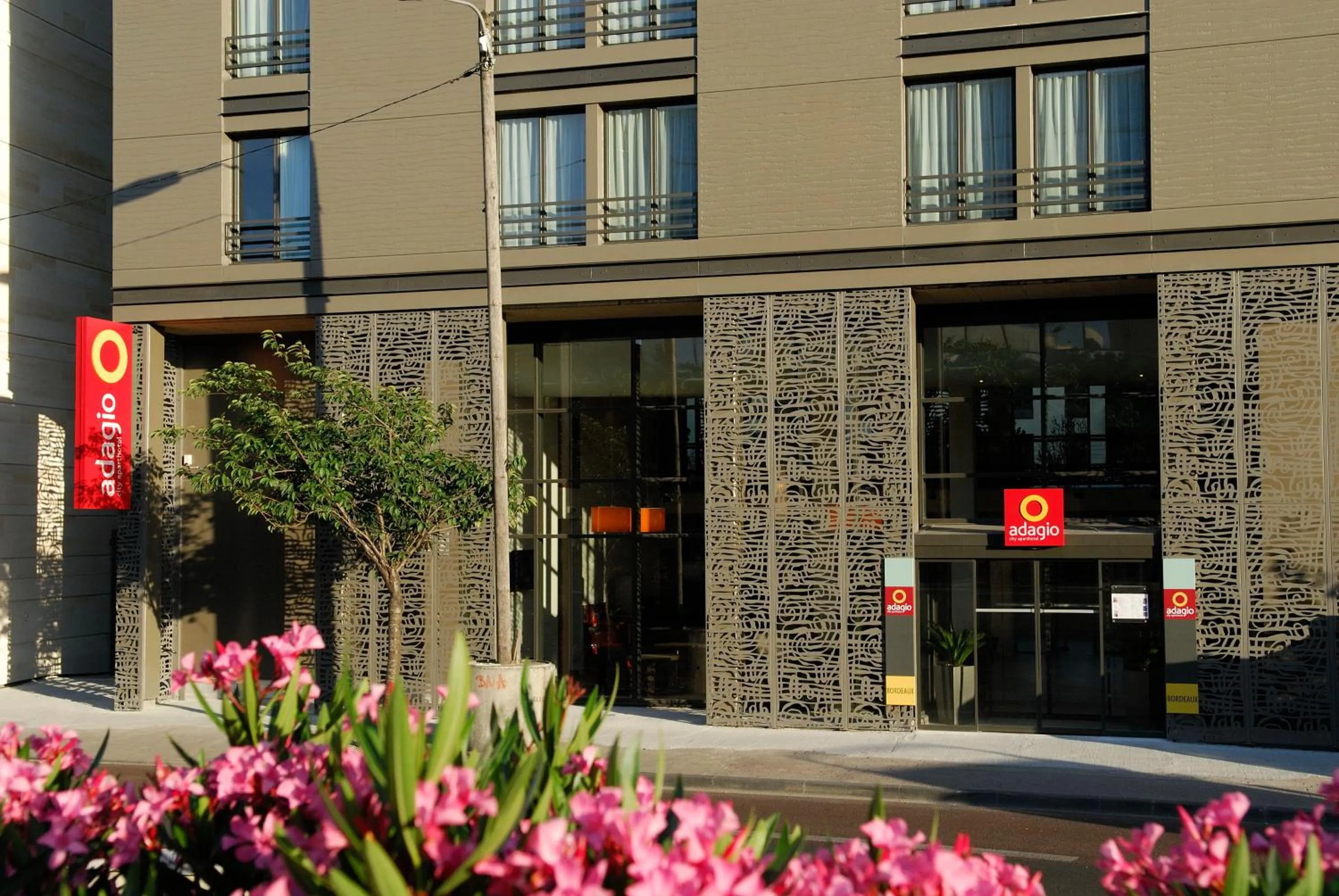 Facade/entrance in Aparthotel Adagio Bordeaux Centre Gambetta