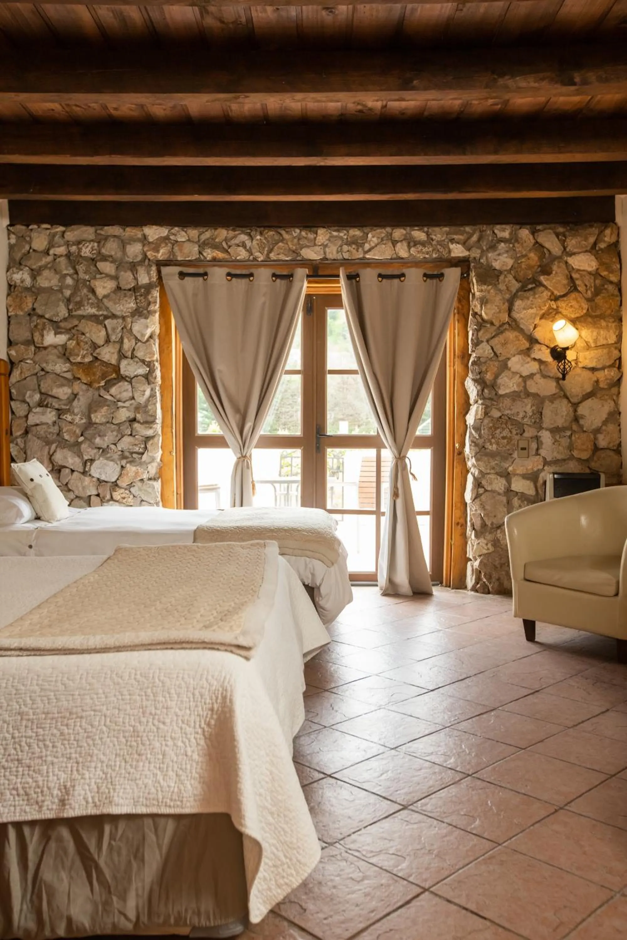 Photo of the whole room, Bed in Hotel Casablanca Spa & Wine