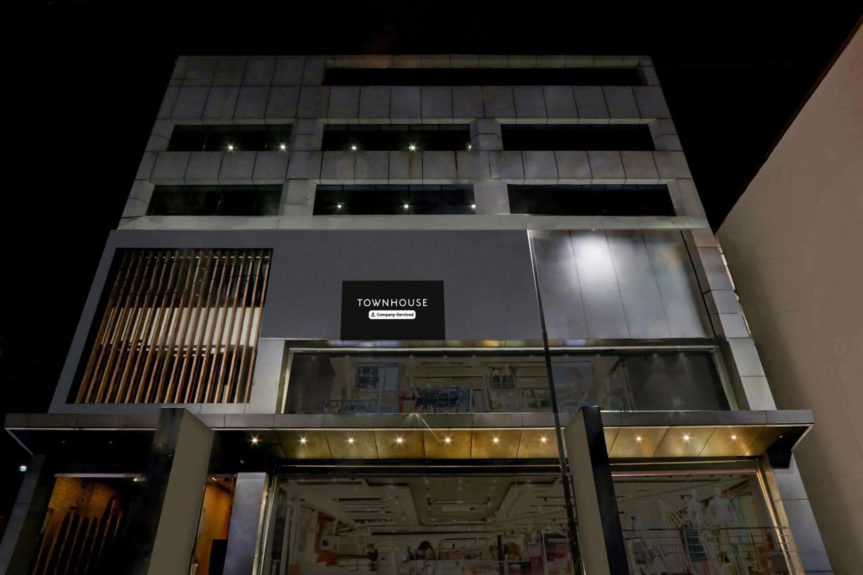 Facade/entrance in Super Townhouse Daba Garden Road