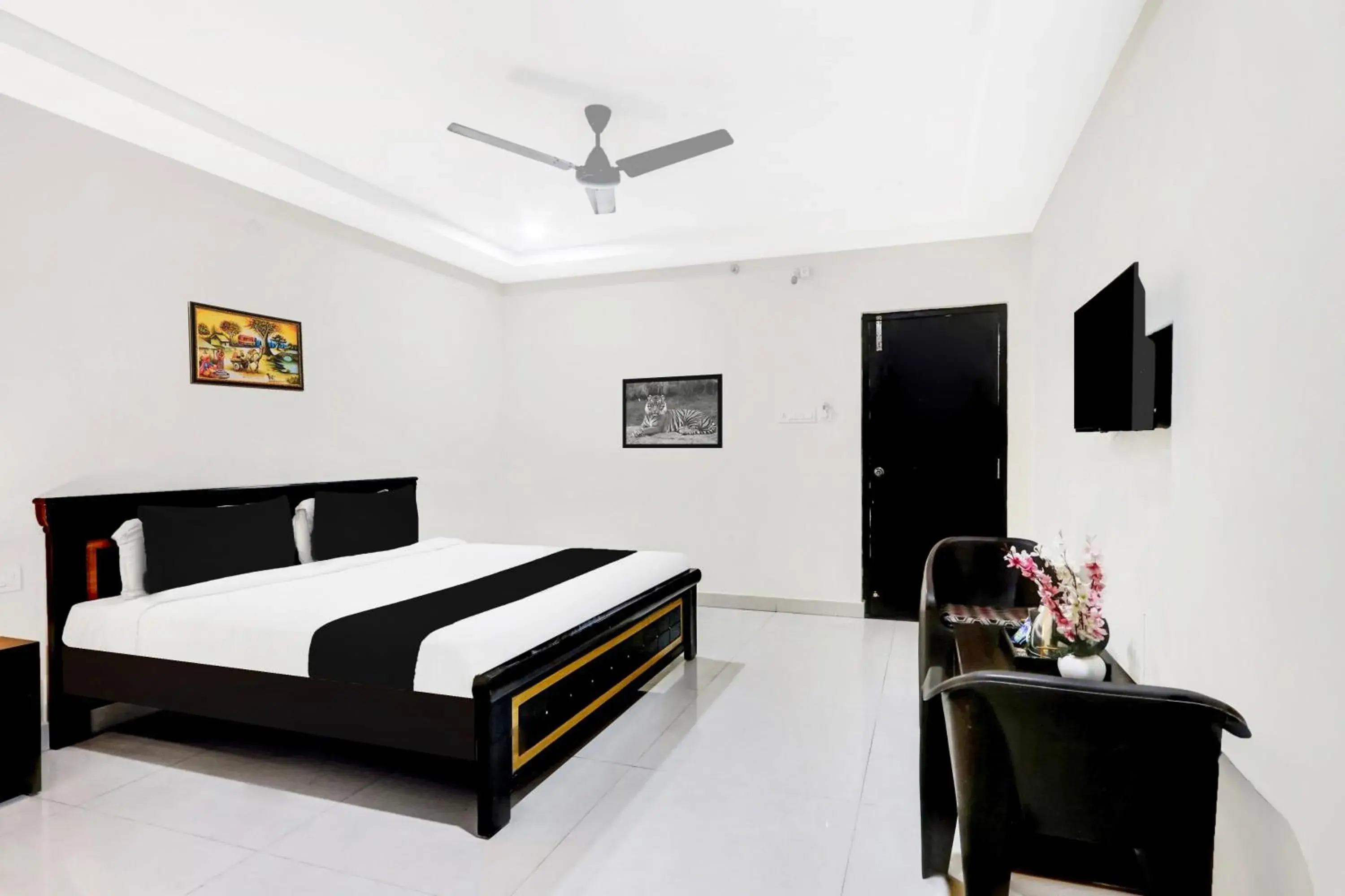 Bedroom, Bed in Super Townhouse Daba Garden Road Bedroom, Bed in Super Townhouse Daba Garden Road