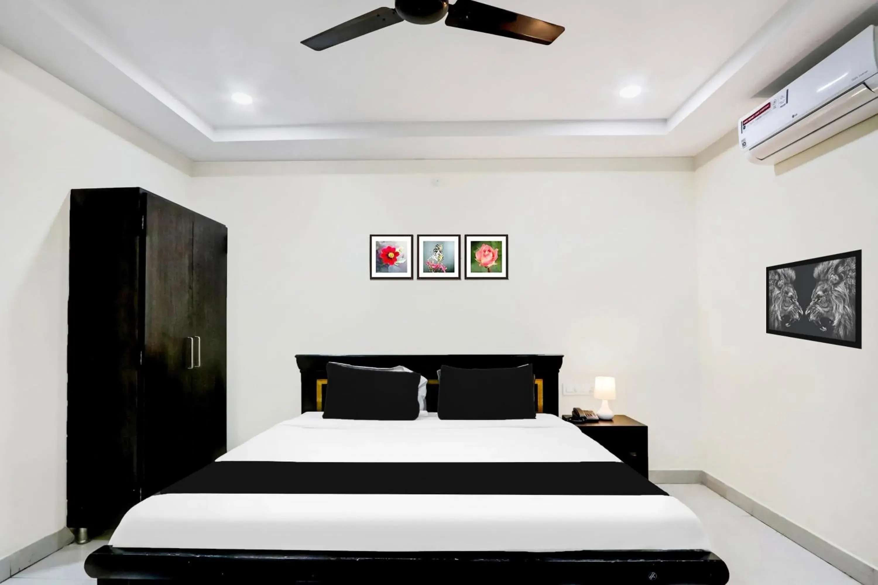 Bedroom, Bed in Super Townhouse Daba Garden Road Bedroom, Bed in Super Townhouse Daba Garden Road