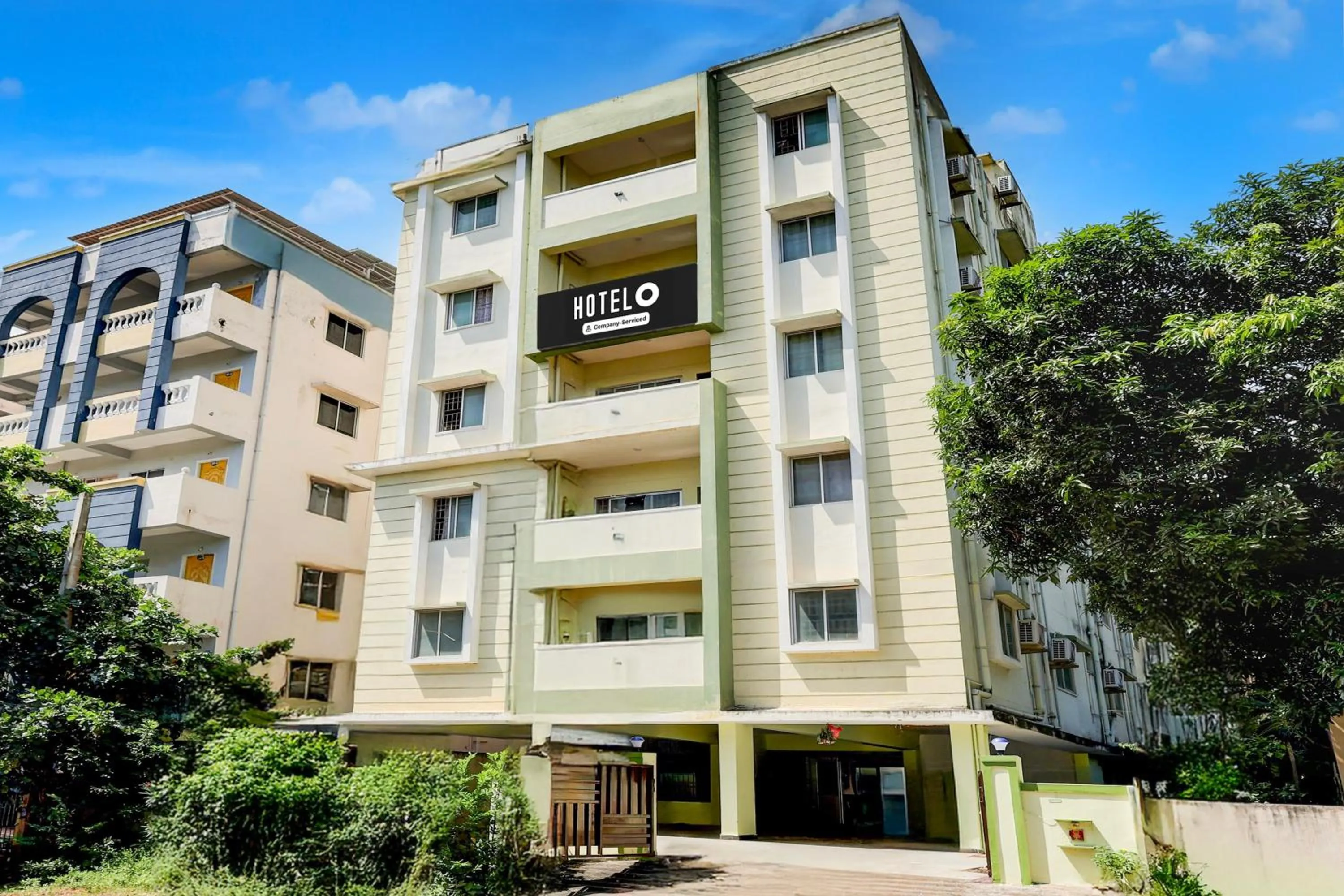 Facade/entrance in Super Hotel O Rushikonda Beach