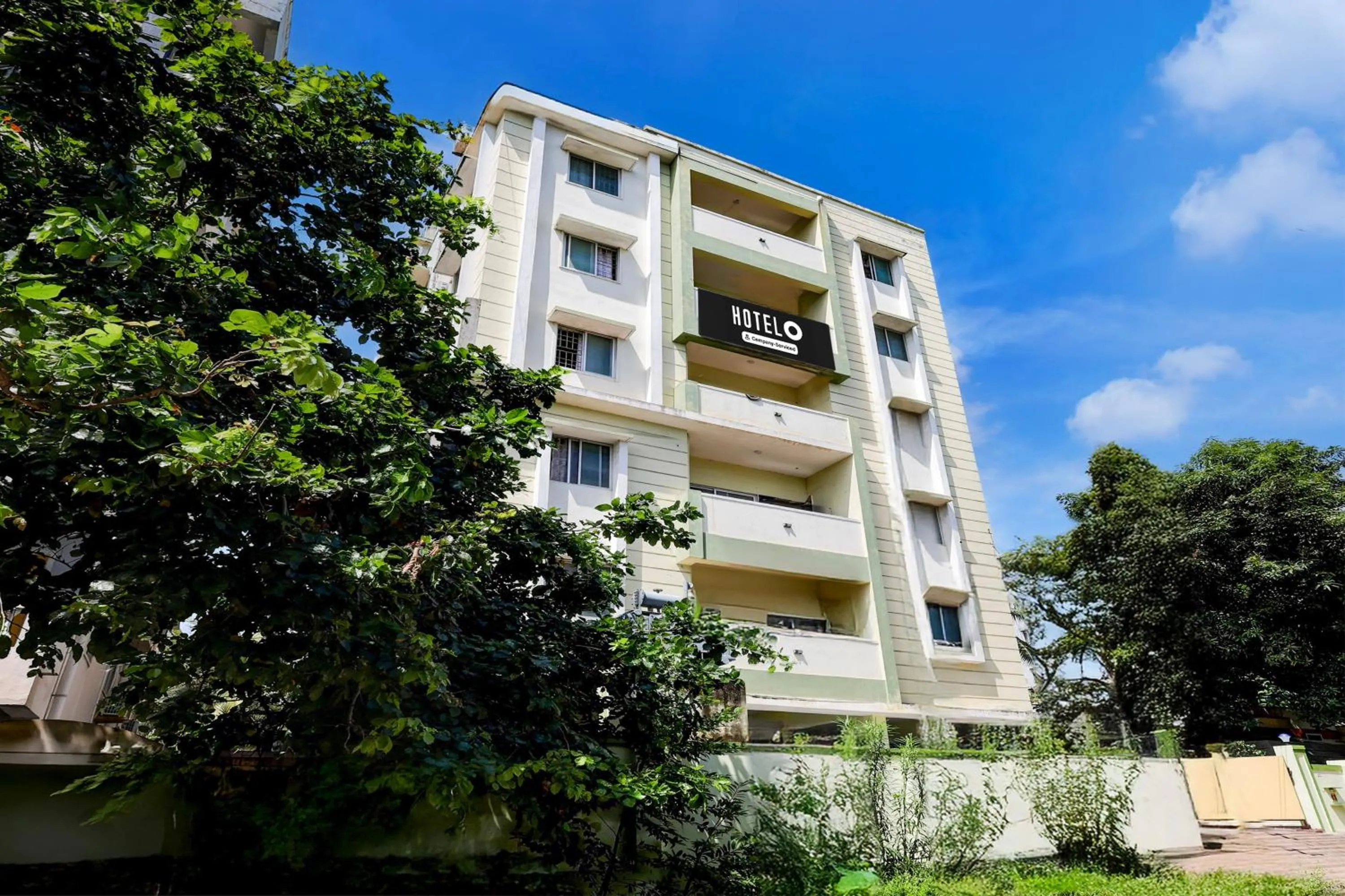 Facade/entrance in Hotel O Sai Nivas