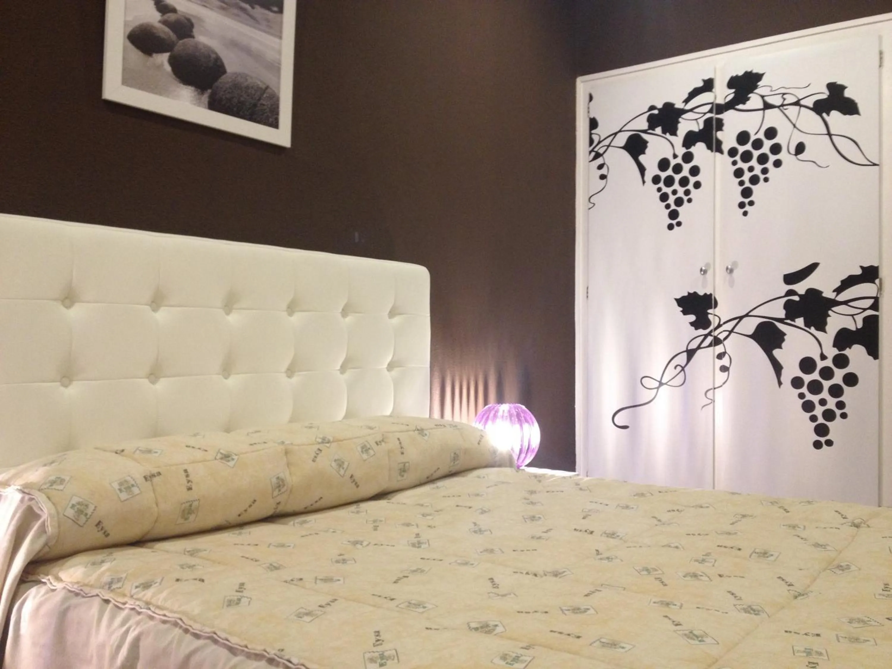 Decorative detail, Bed in Hotel Marrodan Arnedillo