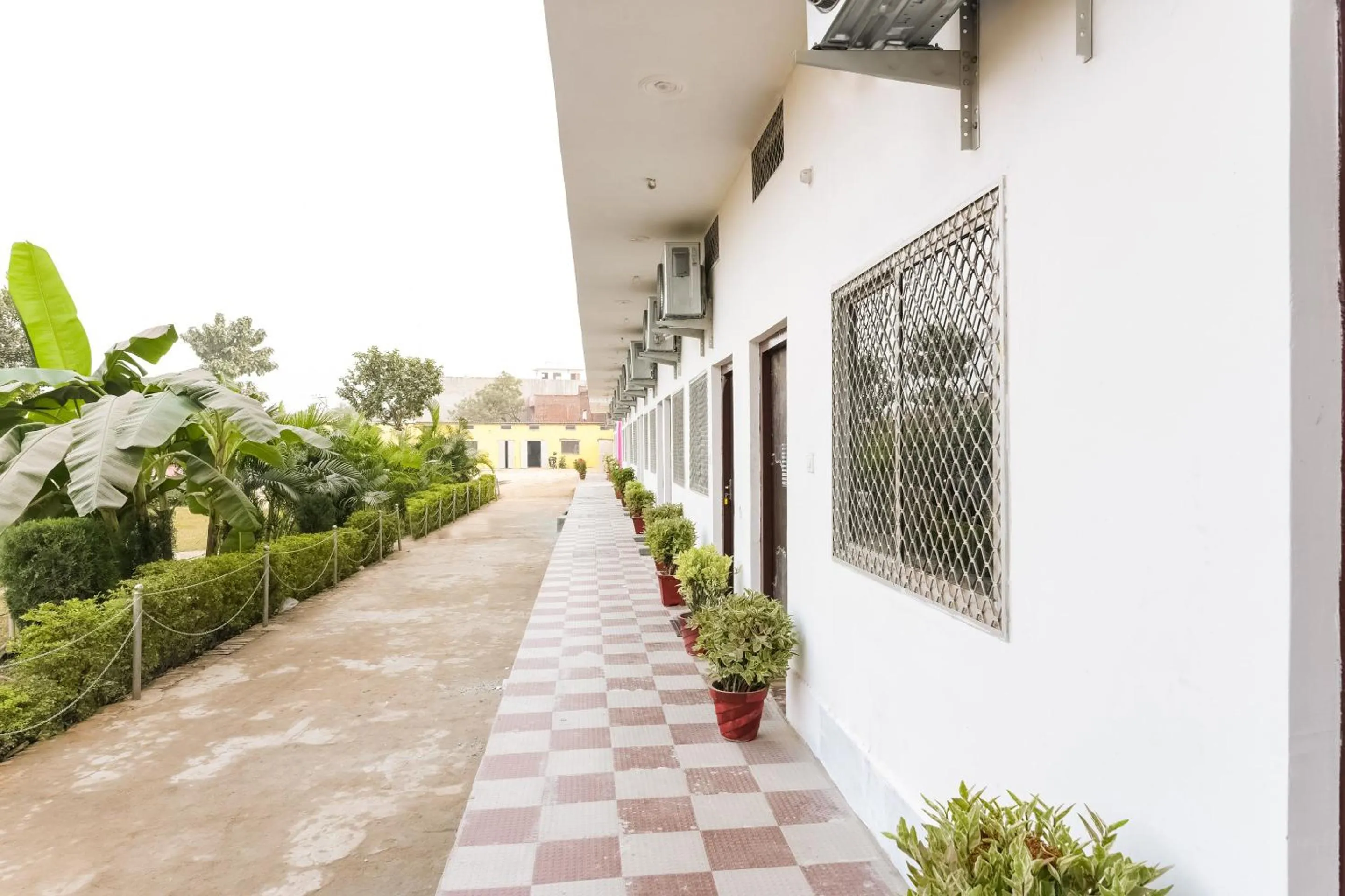 Facade/entrance in Hotel O Kavyanjali