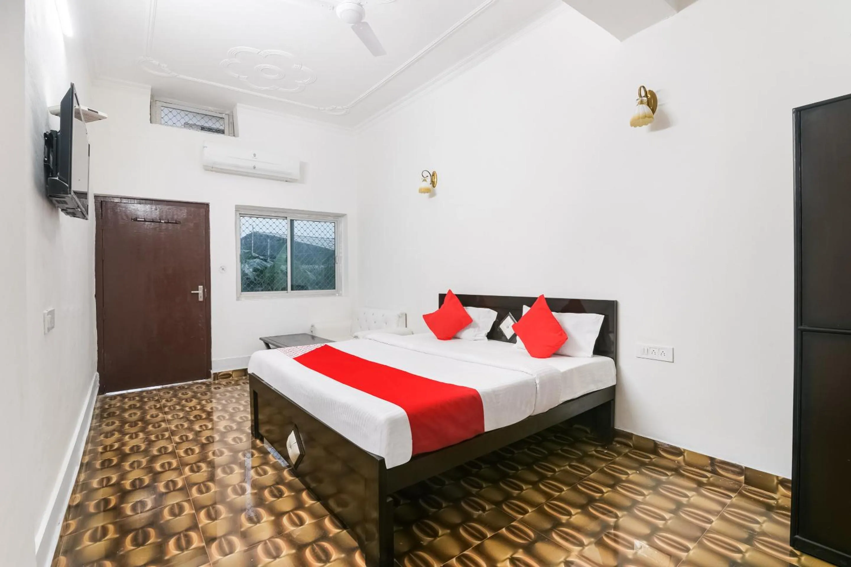 Bedroom, Bed in Hotel O Kavyanjali