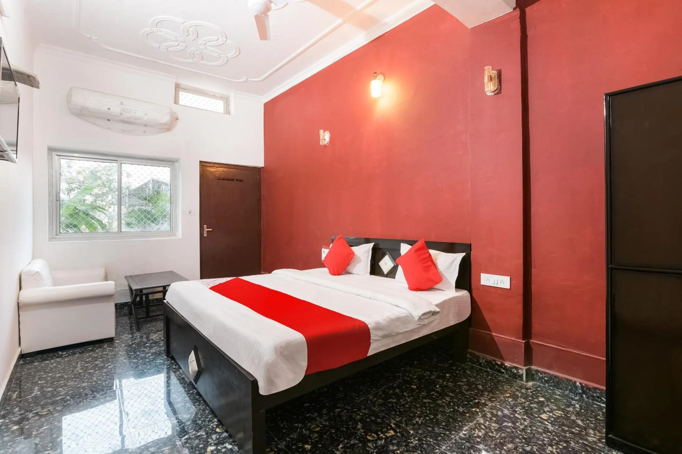 Bedroom, Bed in Hotel O Kavyanjali