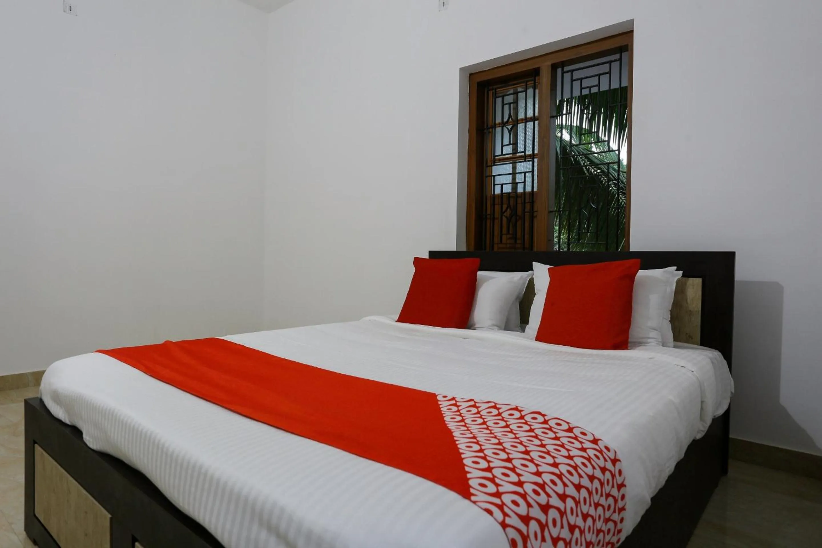 Bedroom, Bed in Hotel O Al Ameen Residency