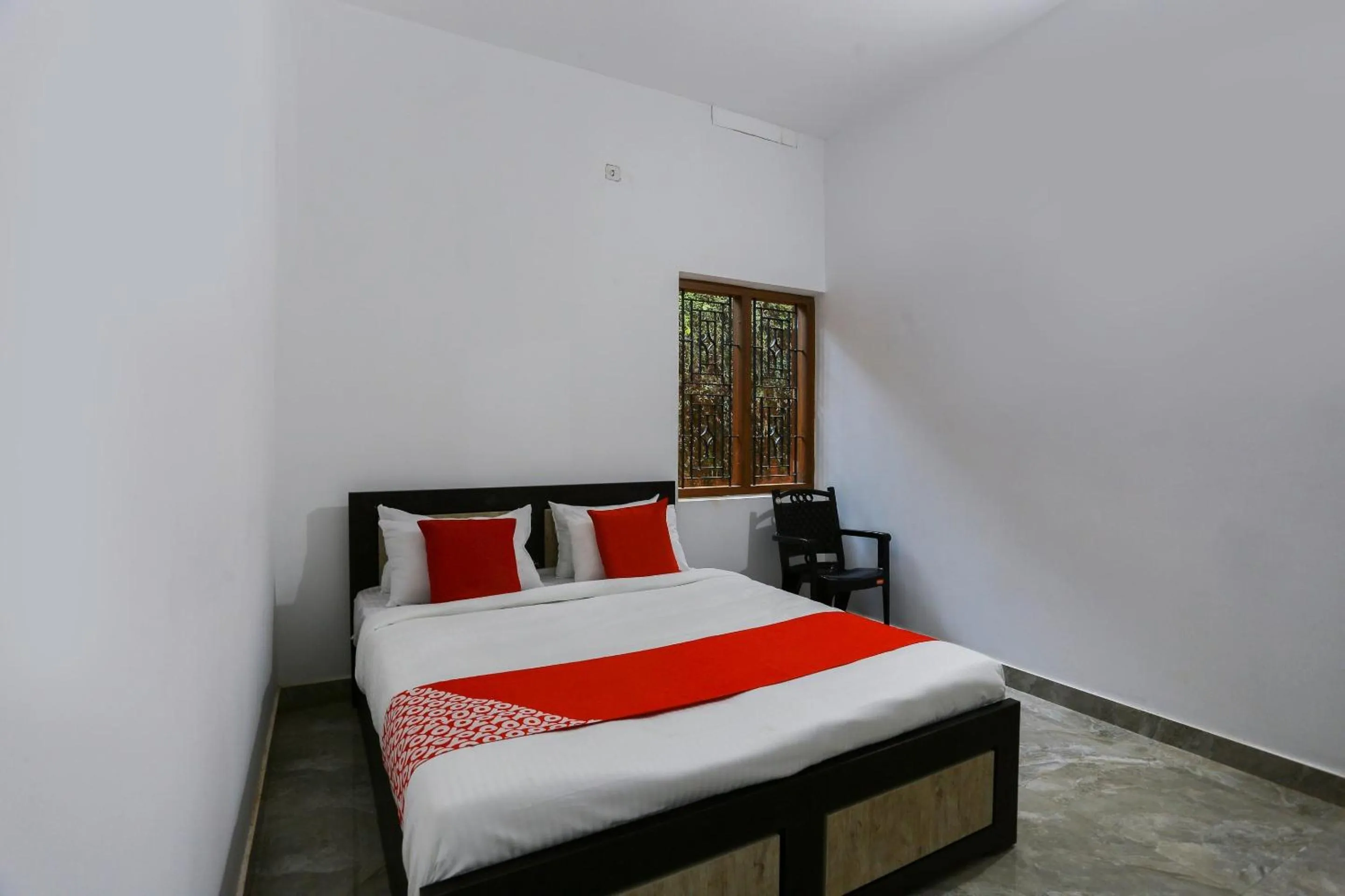 Bedroom, Bed in Hotel O Al Ameen Residency