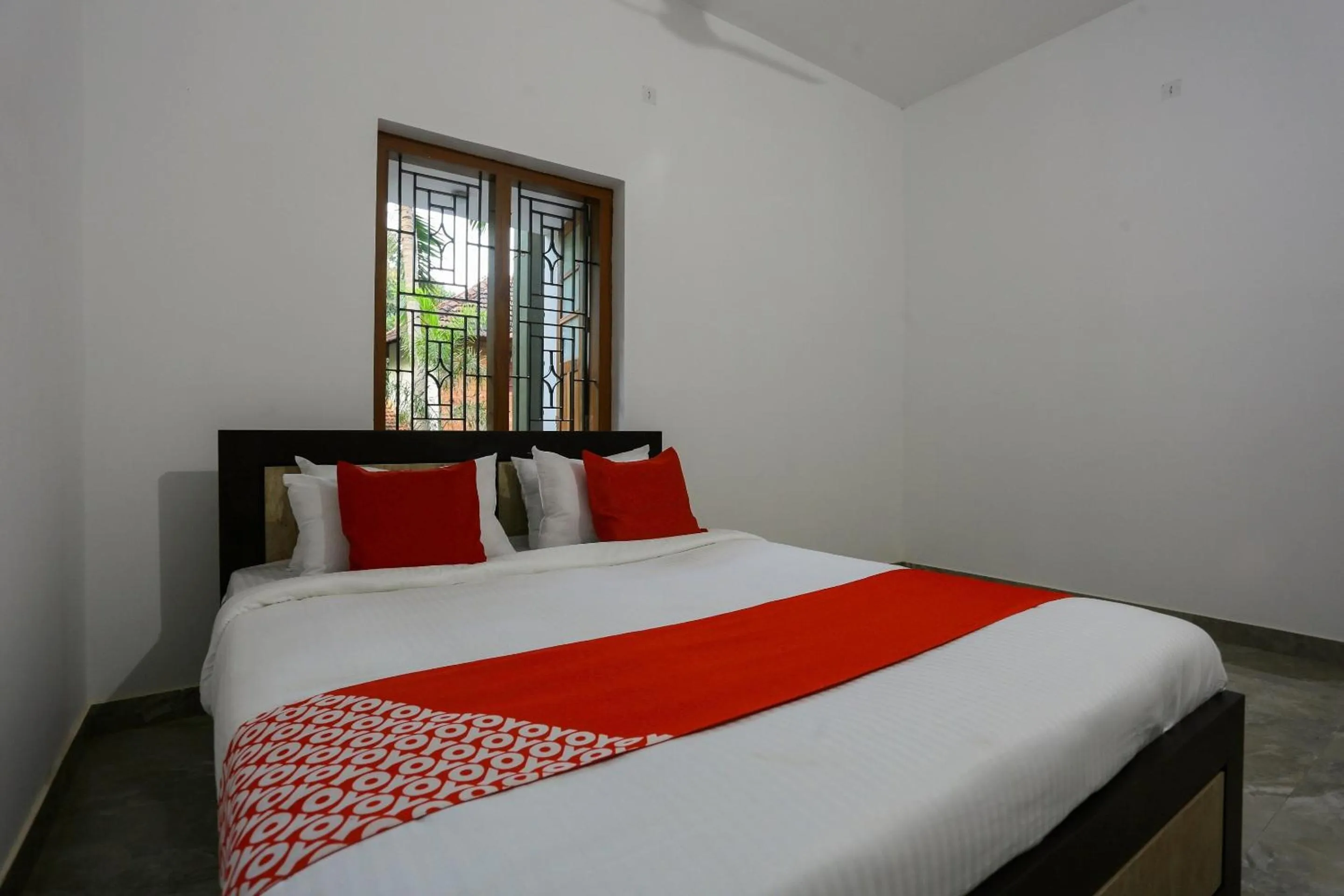 Bedroom, Bed in Hotel O Al Ameen Residency