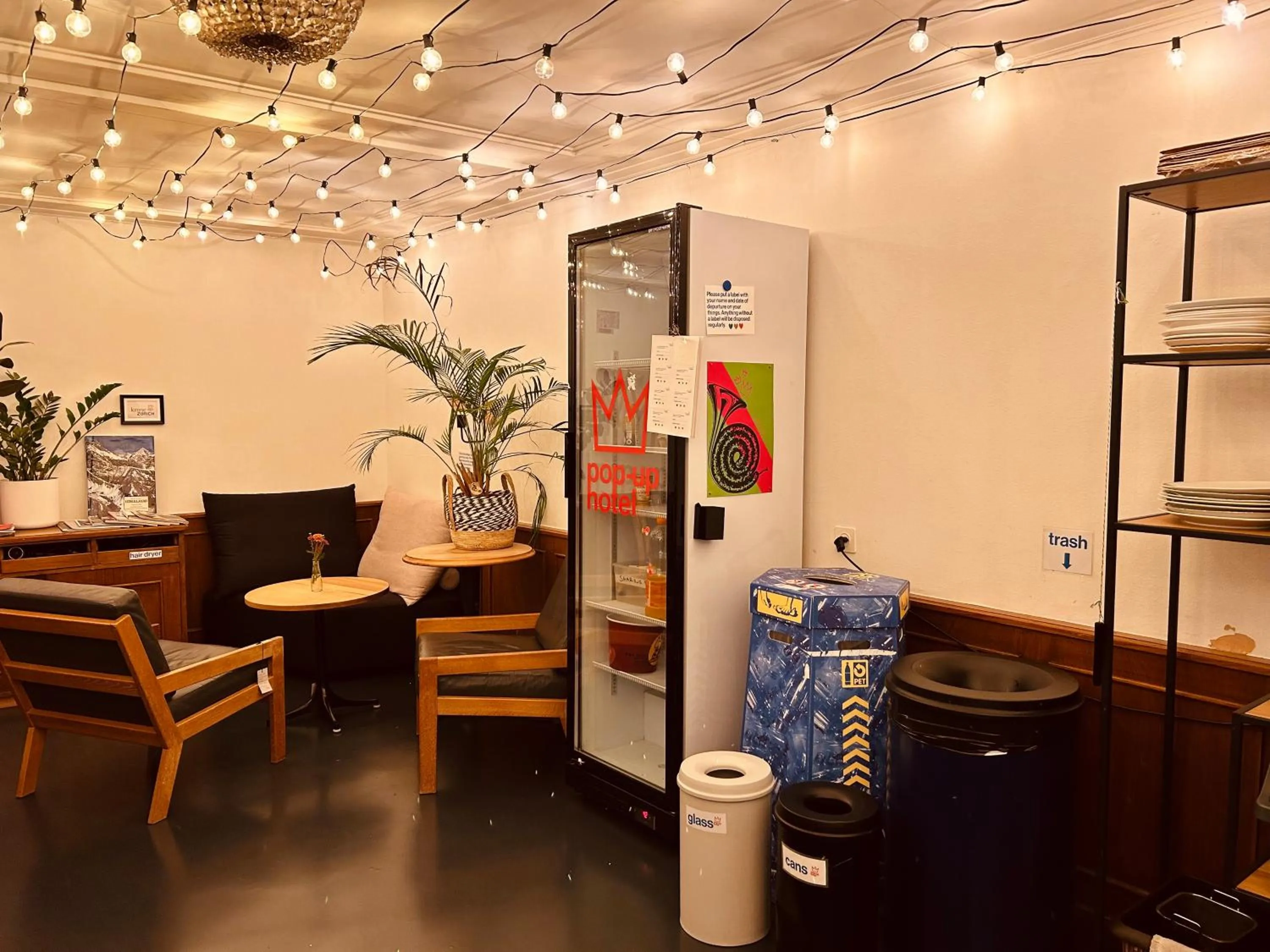 Restaurant/places to eat in Pop Up Hotel Krone Zürich