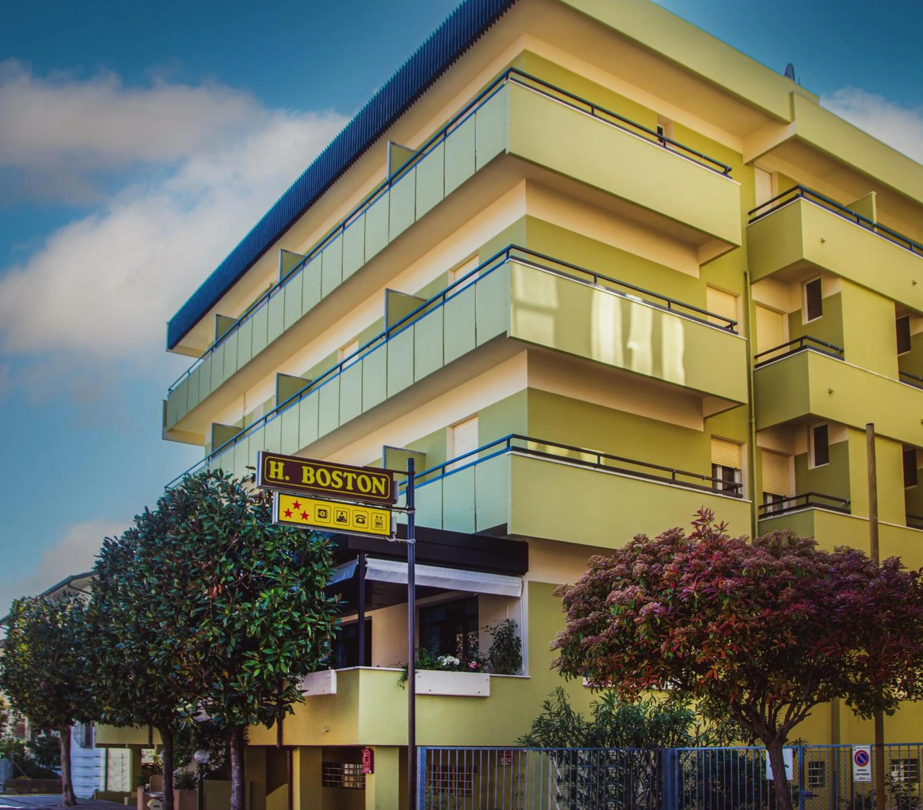 Property building in Hotel Boston