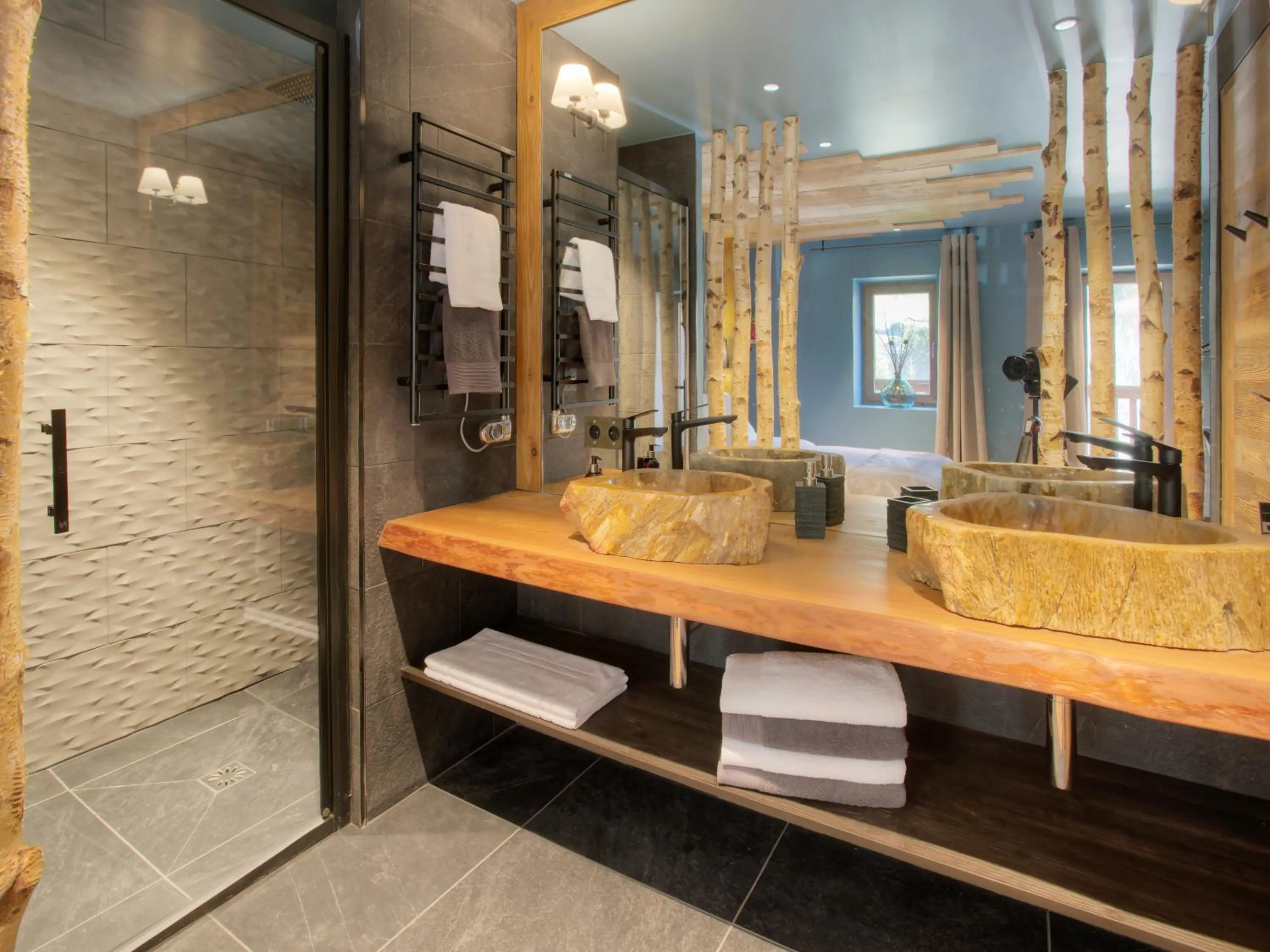 Shower in CHALET 1703 - Refuge Alpin avec Spa & Sauna - l'esprit maison au Coeur des Alpes - Adults Only