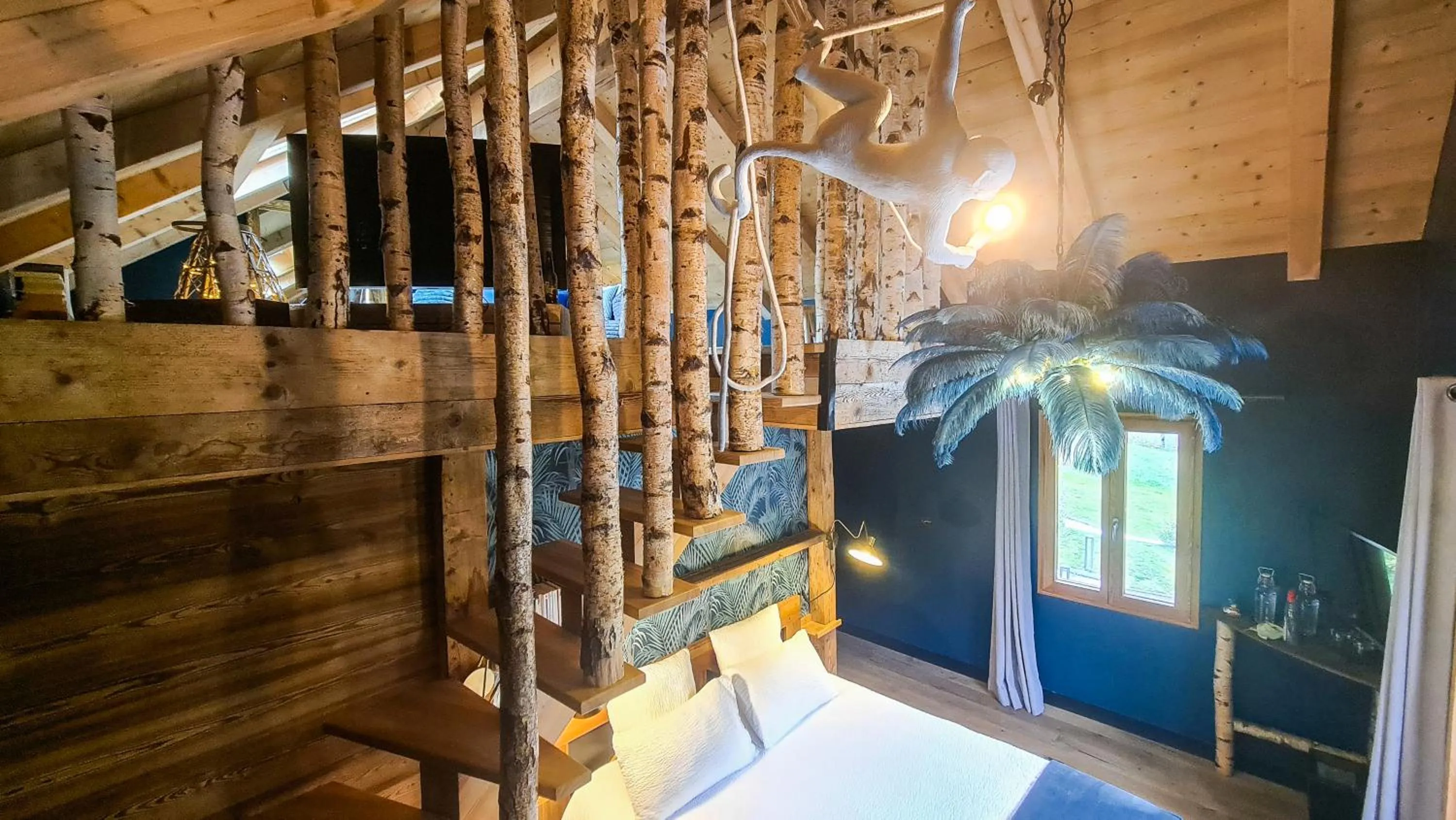 Photo of the whole room, Bed in CHALET 1703 - Refuge Alpin avec Spa & Sauna - l'esprit maison au Coeur des Alpes - Adults Only