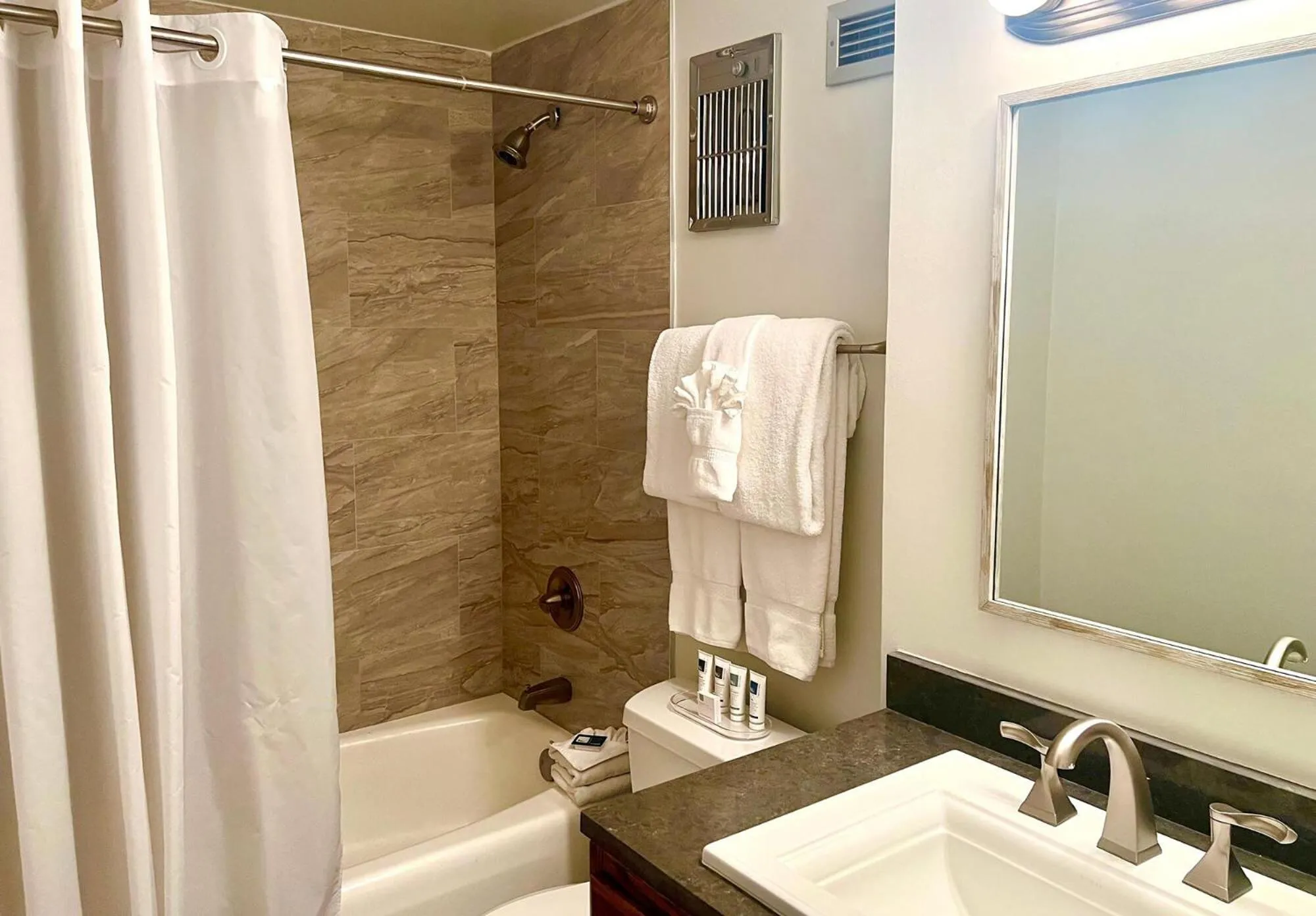 Bathroom in Evergreen Lodge at Vail