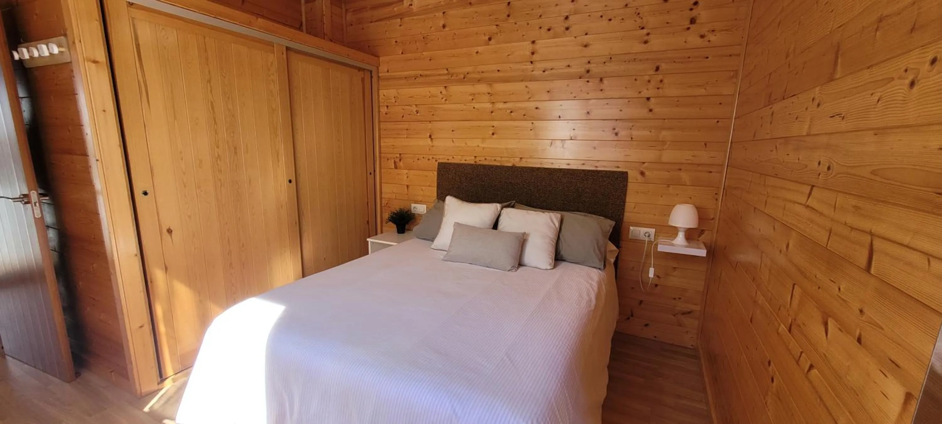 Bedroom, Bed in Apartadiño