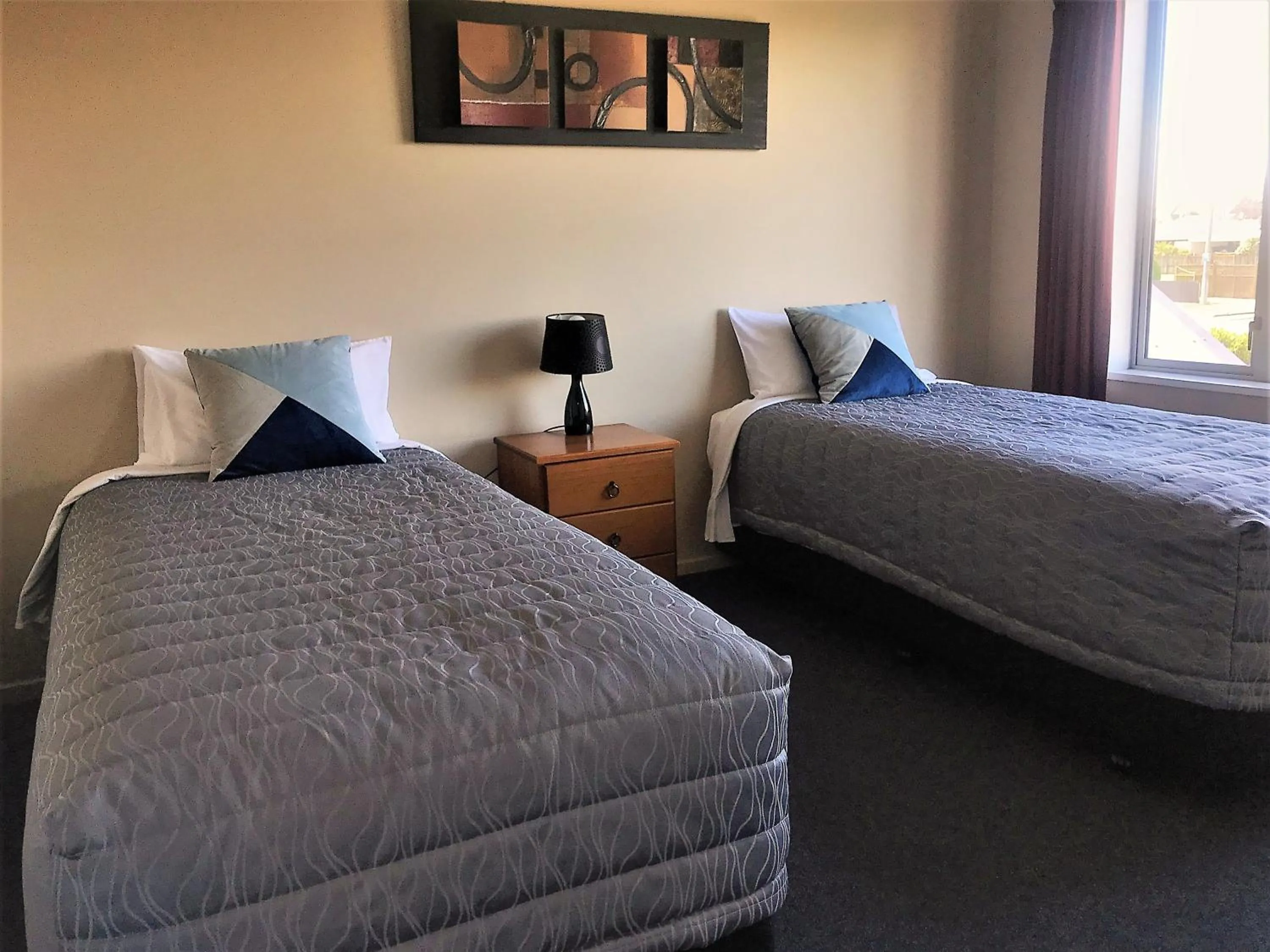 Bedroom, Bed in Phoenix Motels