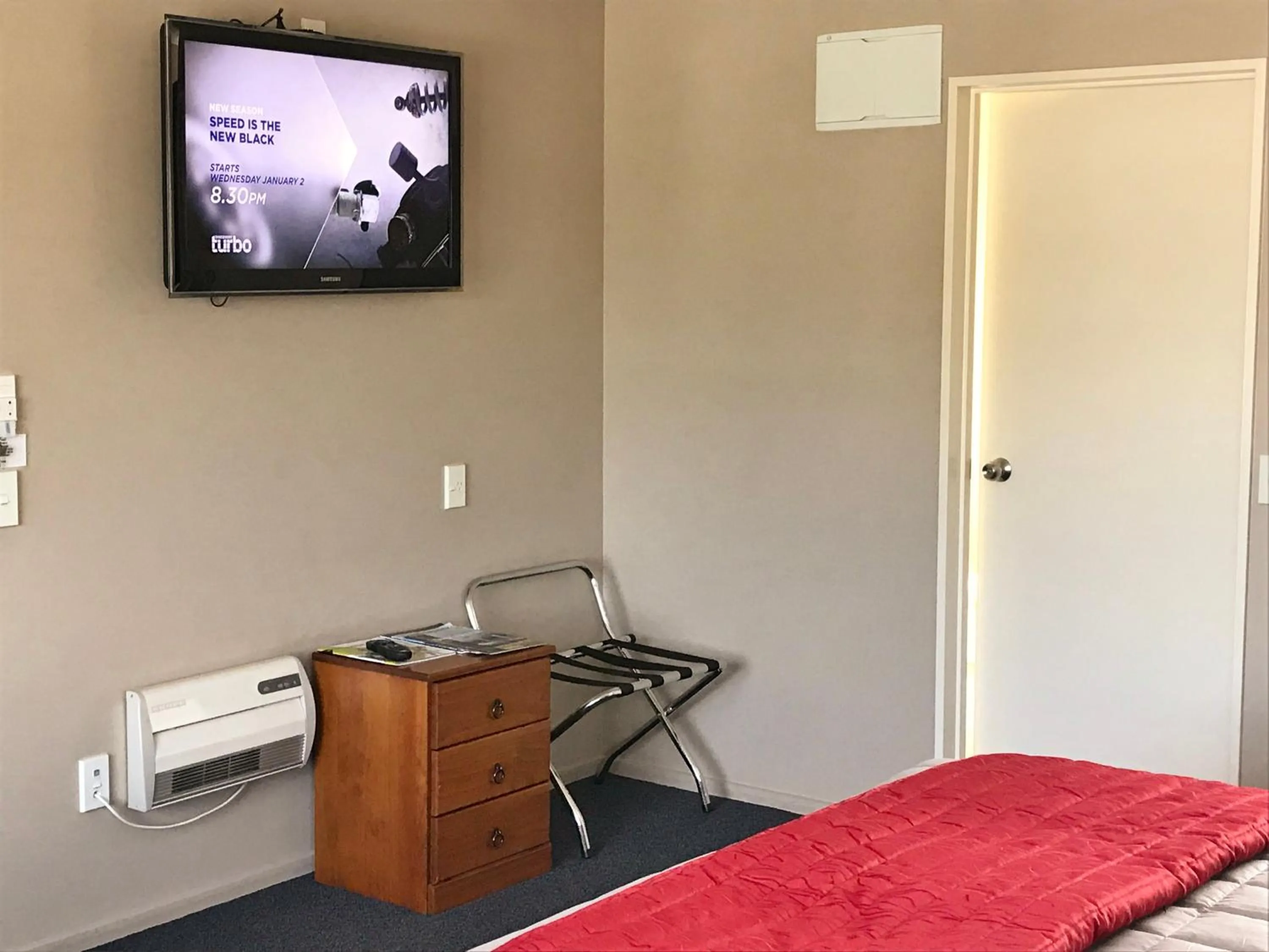 TV and multimedia, Bed in Phoenix Motels