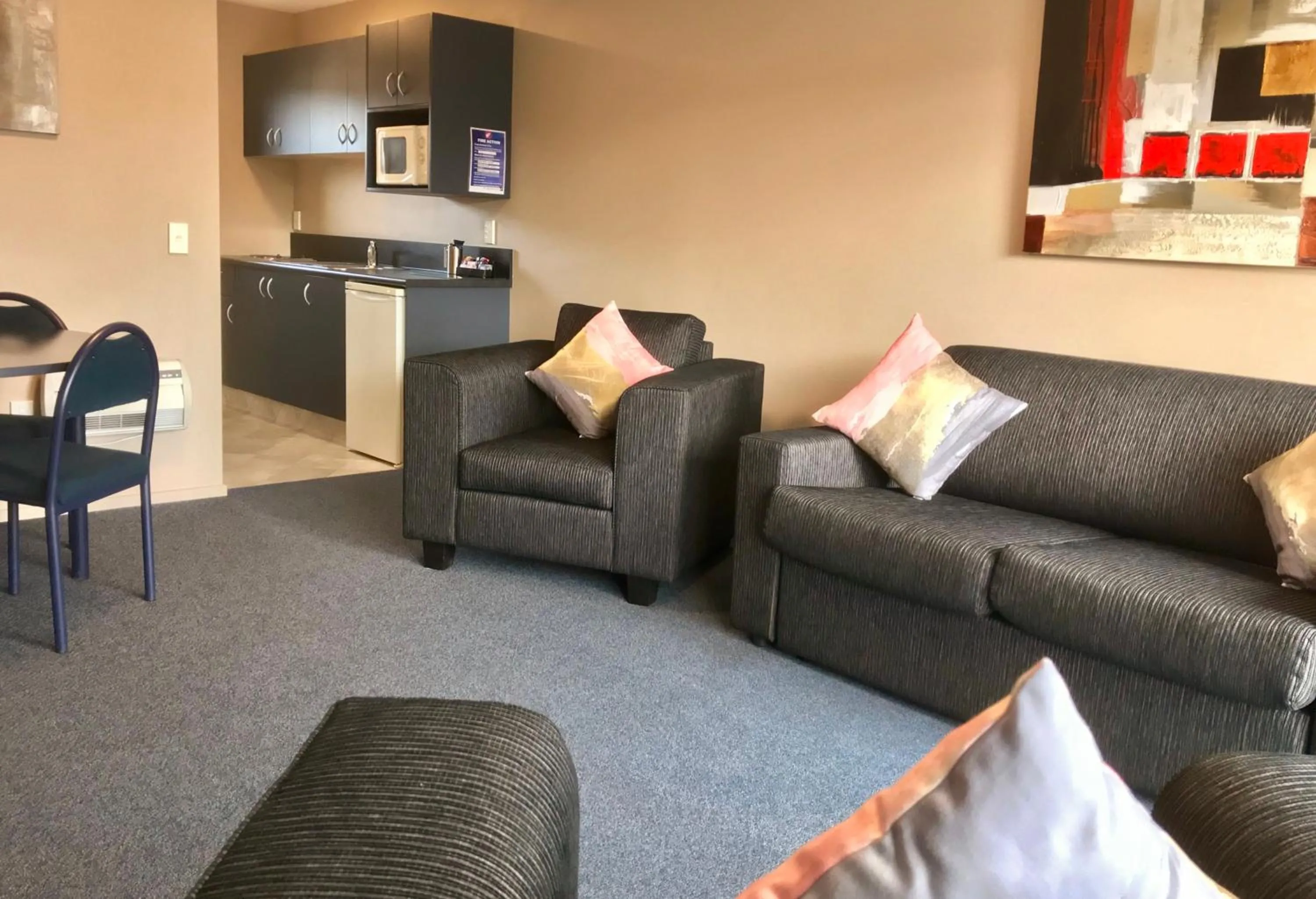 Living room in Phoenix Motels