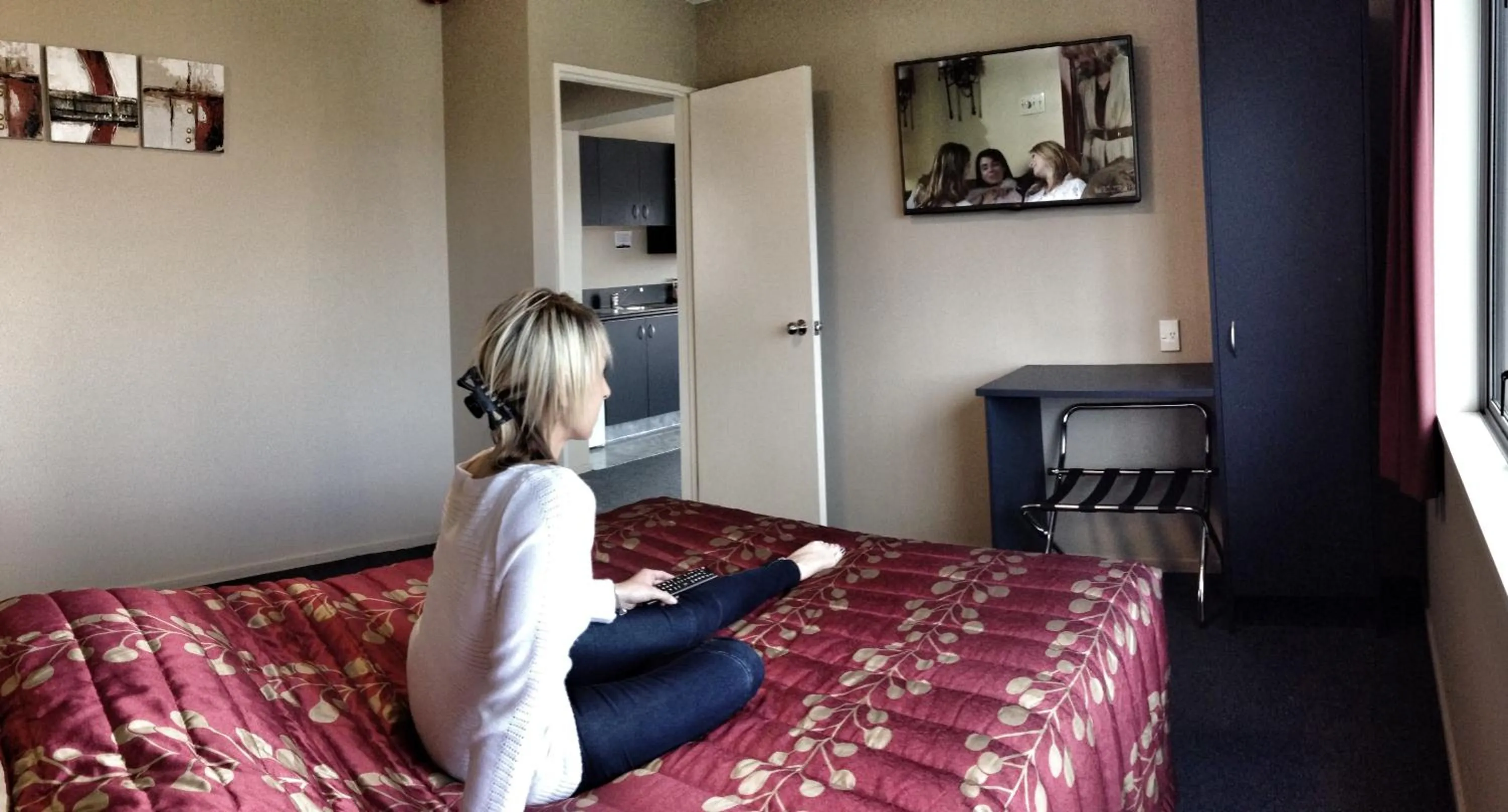 Bedroom, Bed in Phoenix Motels