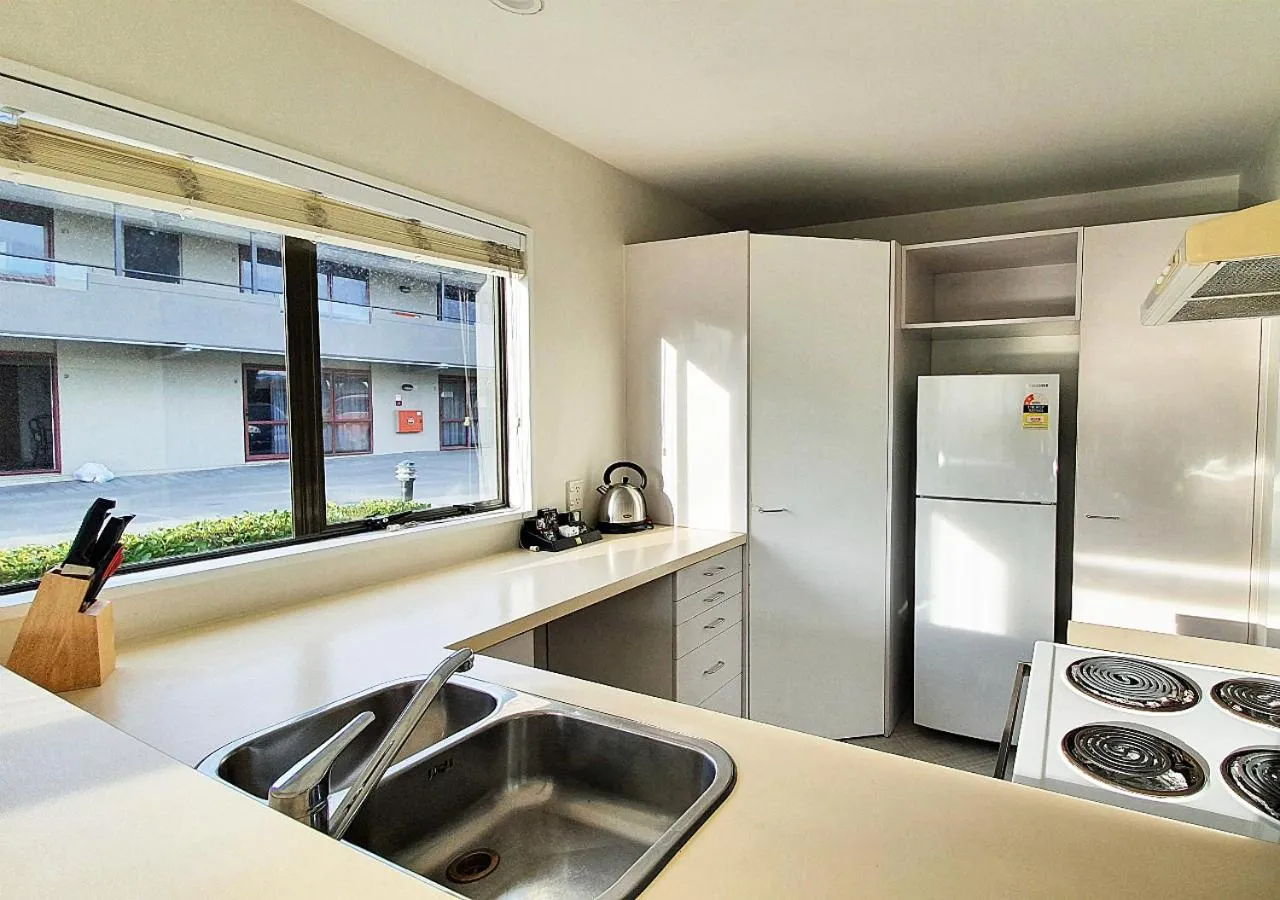 Coffee/tea facilities in Airways Motel