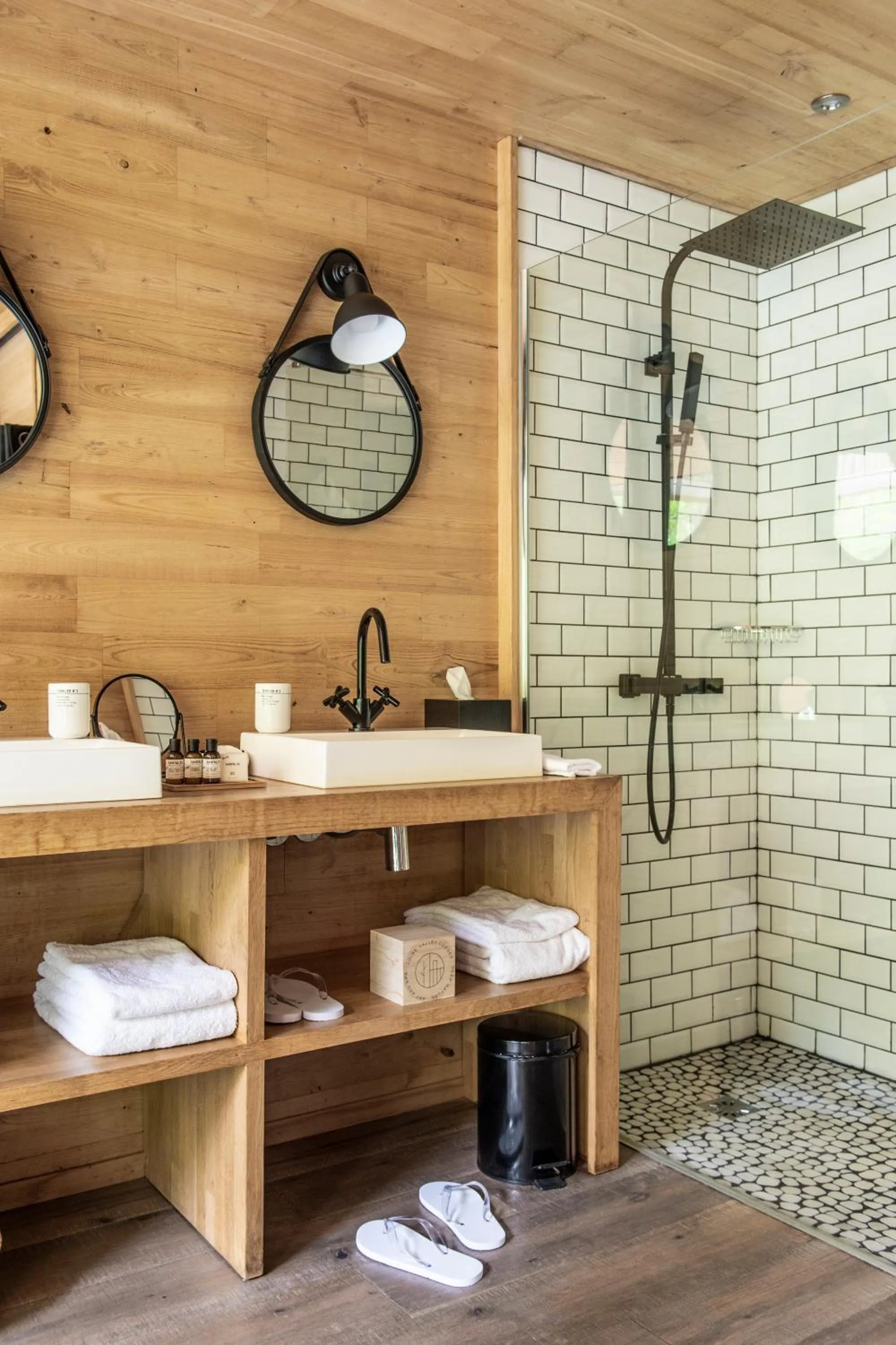 Loire Valley Lodges - Hotel