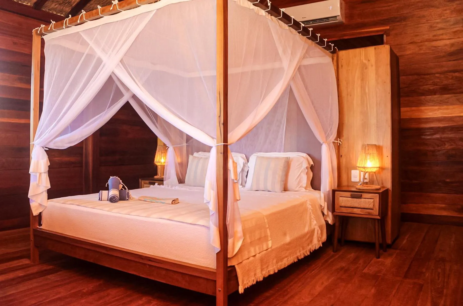 Photo of the whole room, Bed in Kabana Hotel