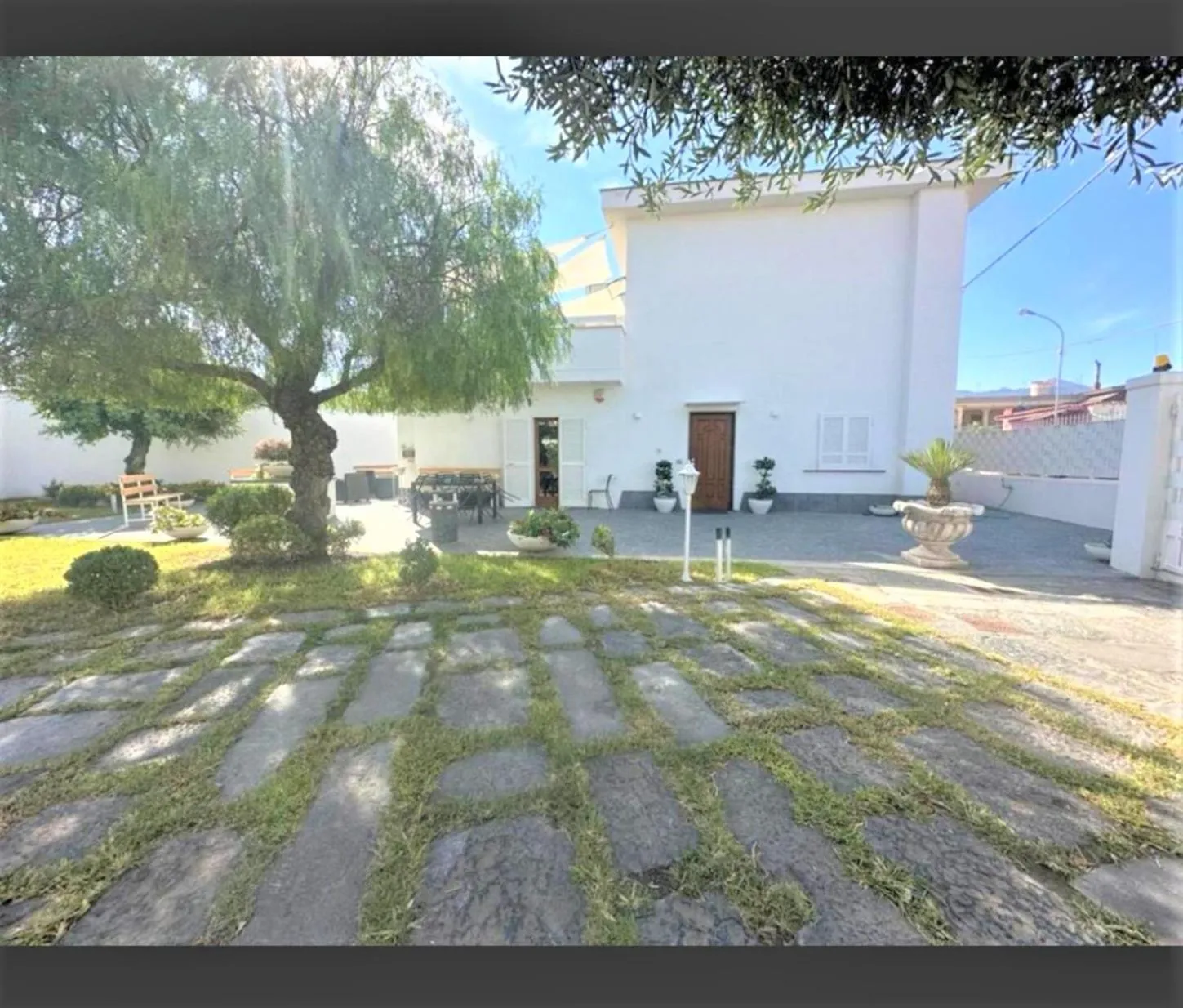 Property building in Home Olympus Vesuvio