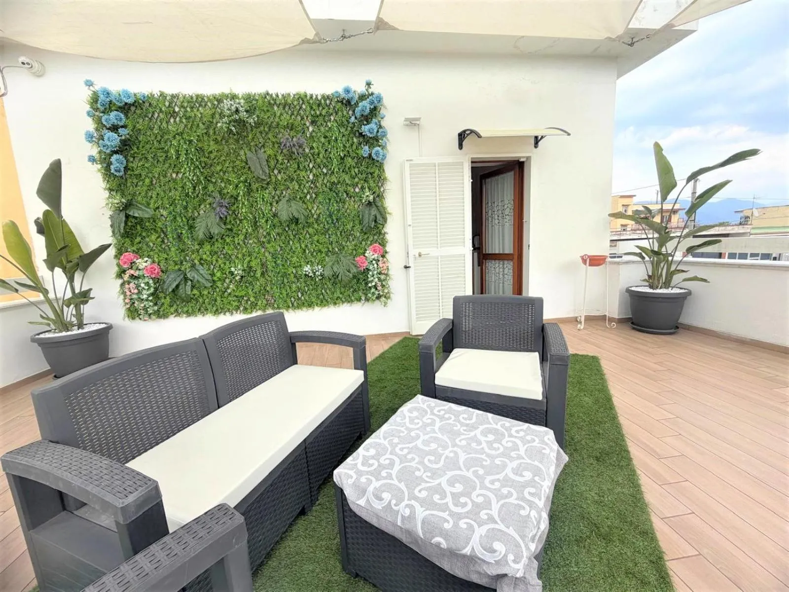 Balcony/Terrace in Home Olympus Vesuvio