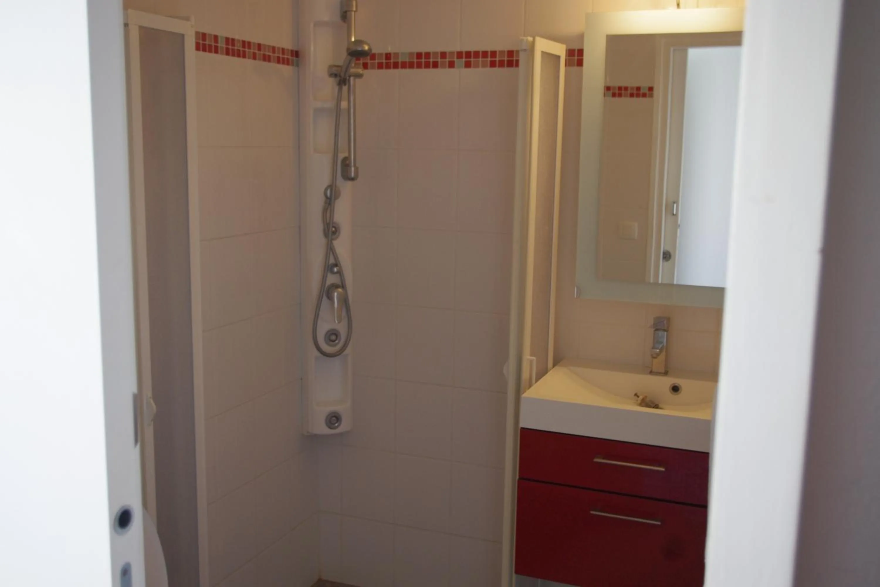 Shower in Les Stoechades