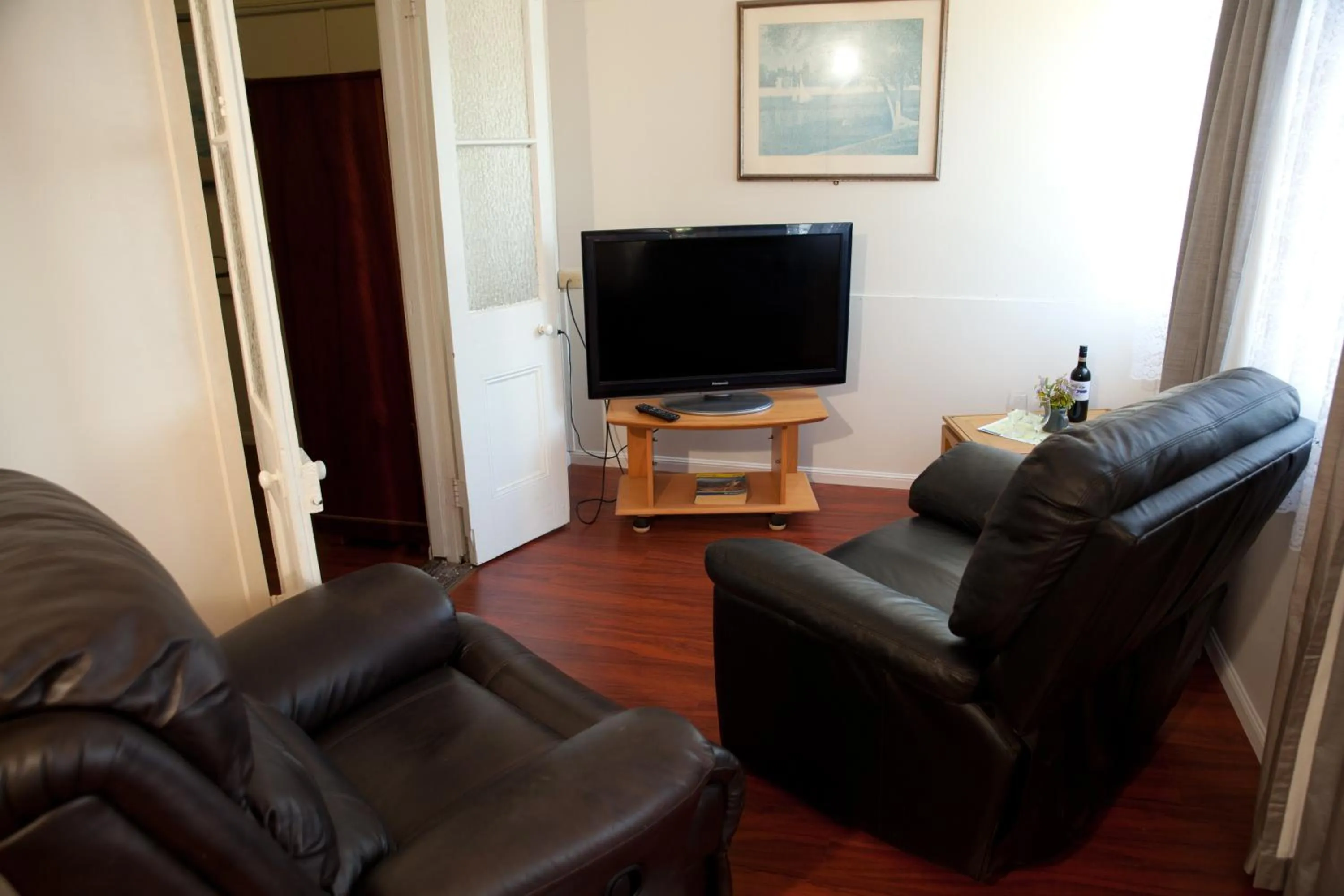 Living room in Strand Motel